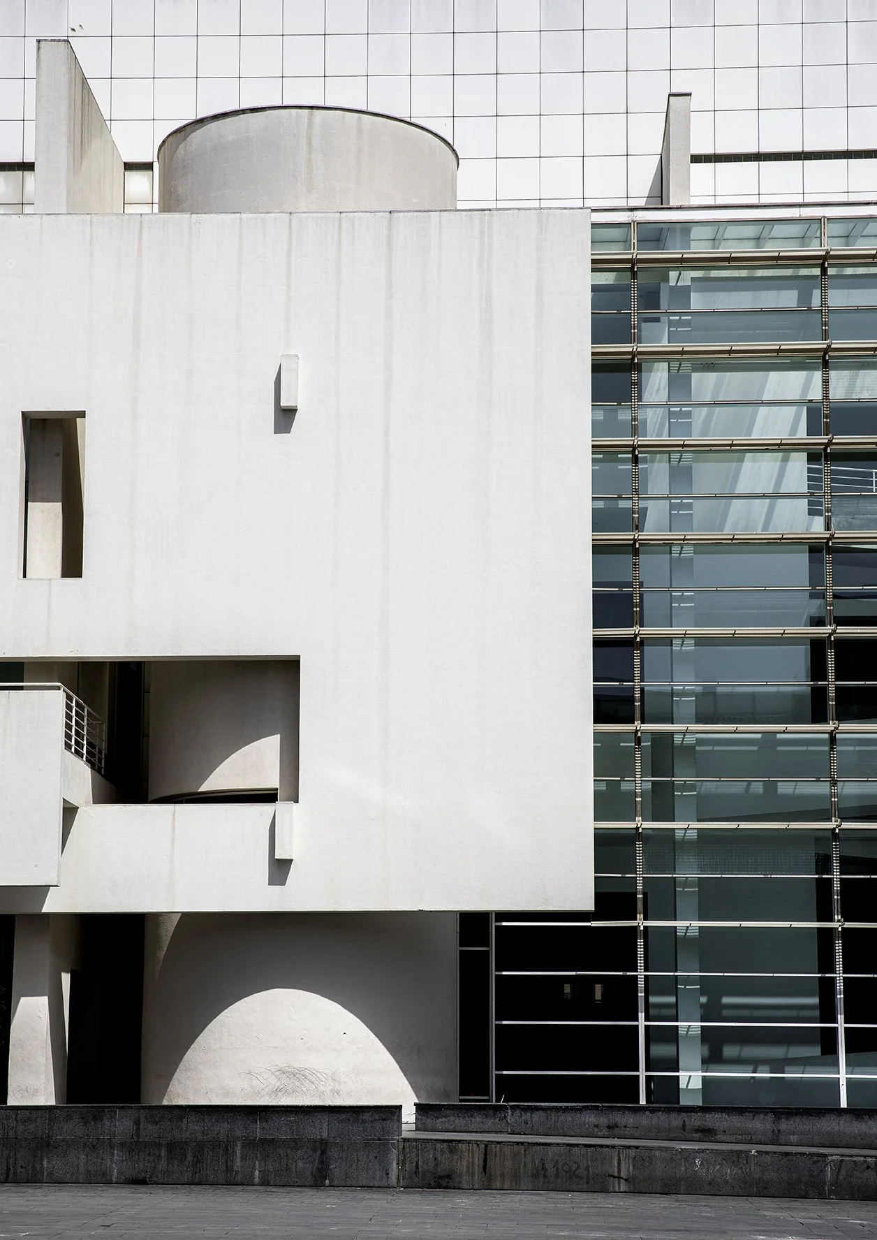 Macba museum scenery 3.jpg