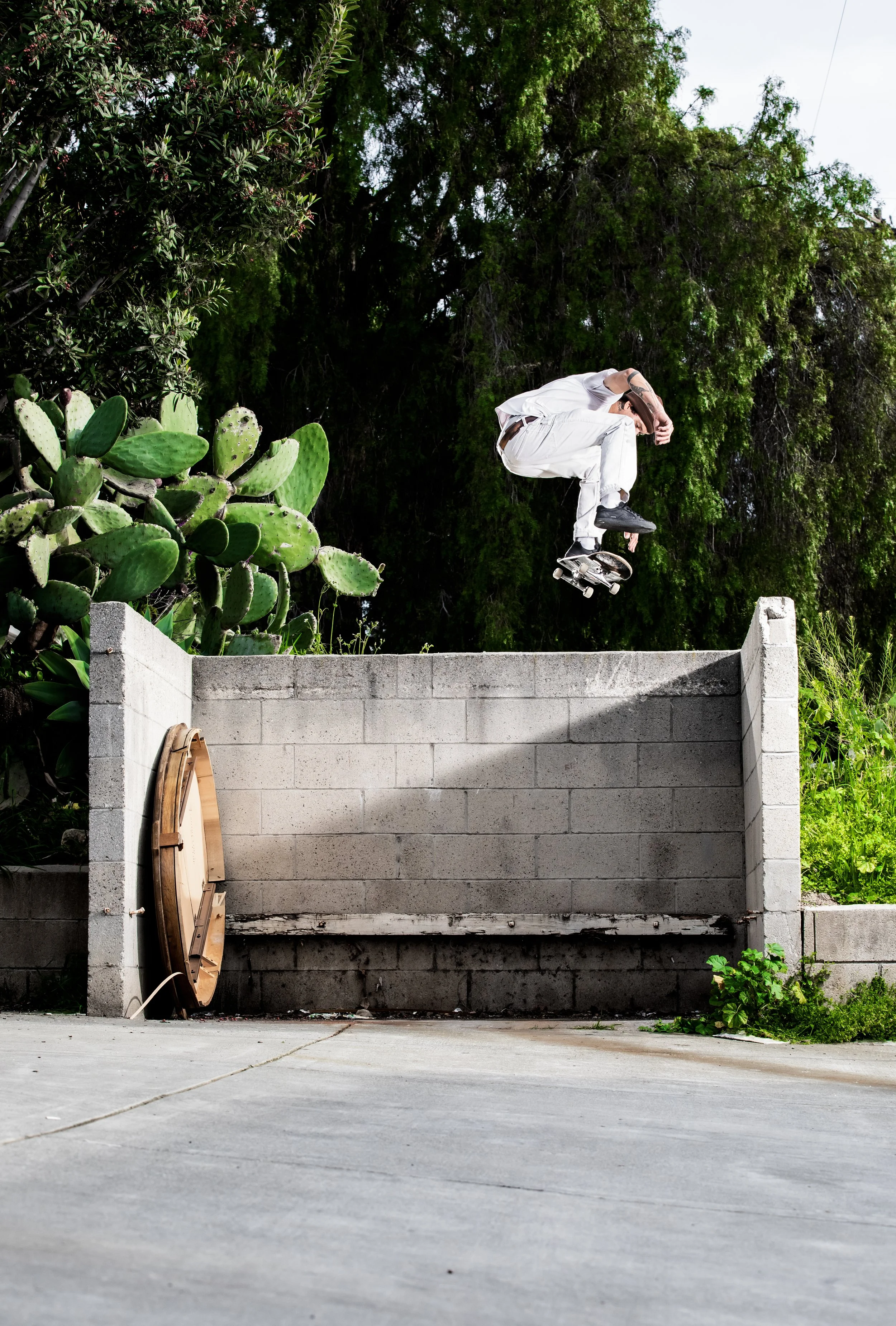 Trevor sw heel gap over wall 2.JPG