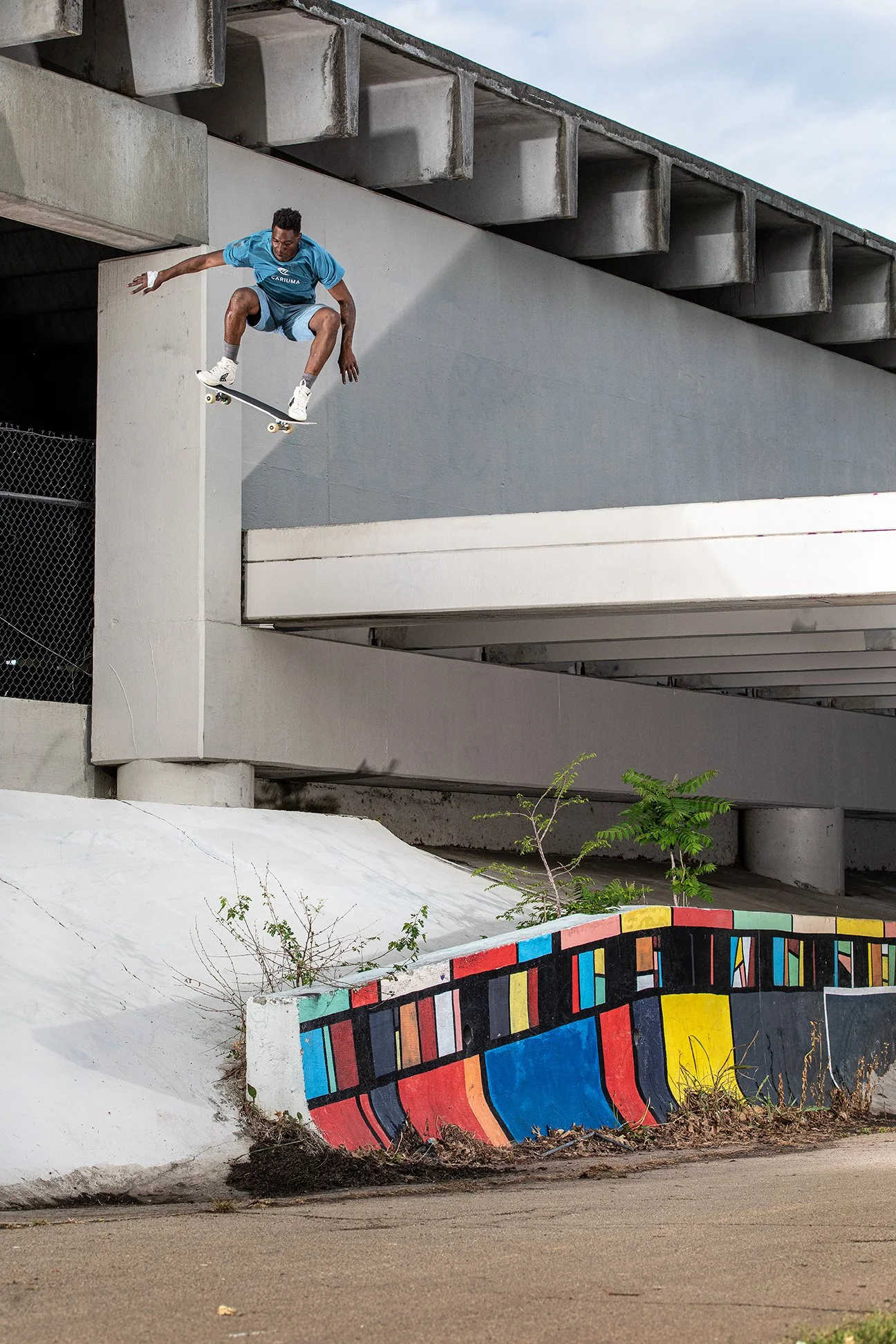 LeAndre alleyoop fs 180 in roof bank copy.jpg