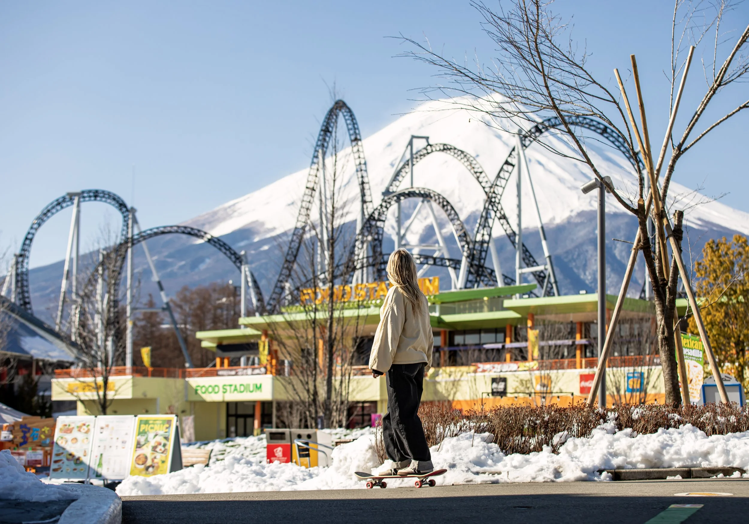 Sterre skating through Fuji-Q.JPG