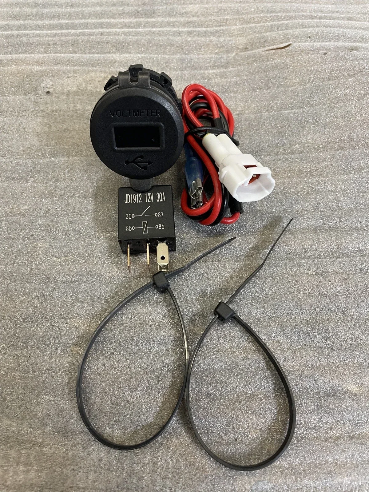 22+ Kawasaki KLR Plug & Play USB charger Kit With Voltage Display