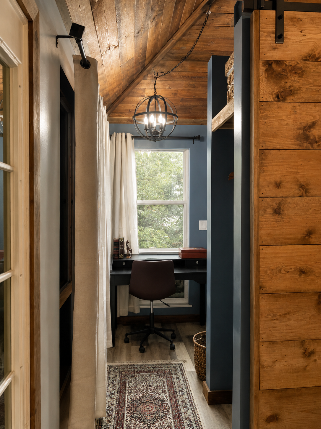 Cabana hallway desk area.png