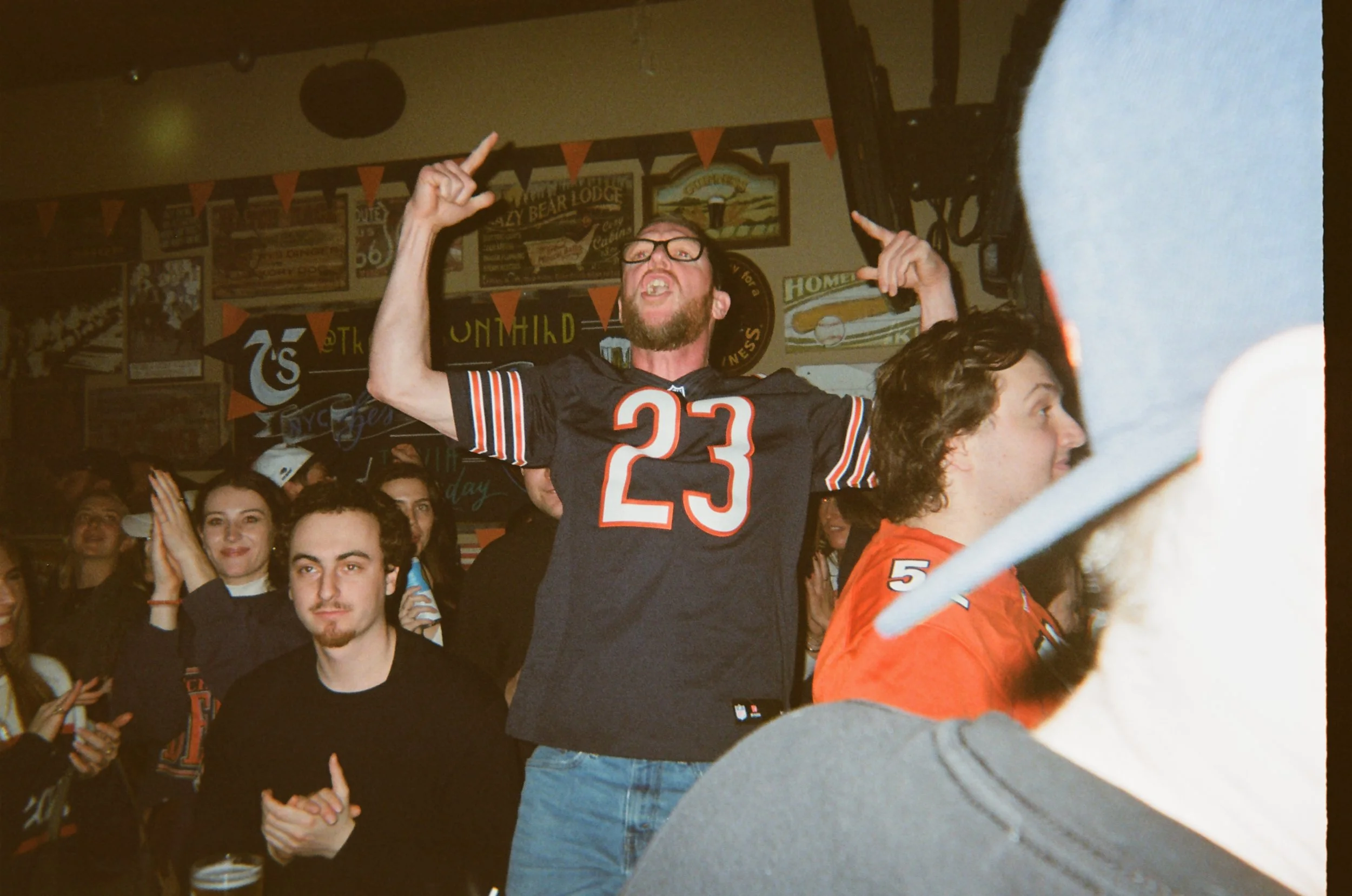 DISPOSABLES_20260110_TRIONAS_PLAYOFFS_BEARS_PACK_0395.jpg
