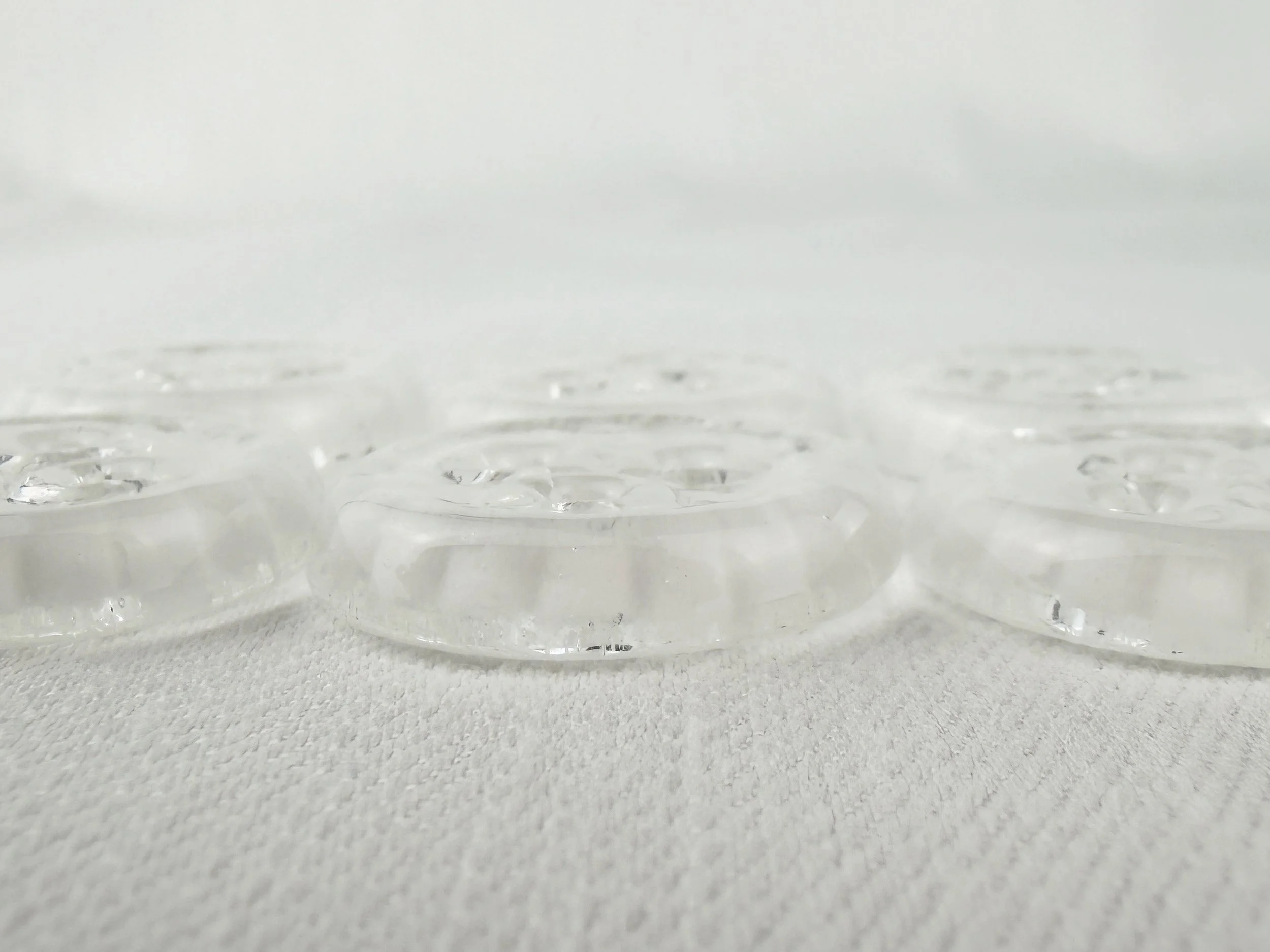 IMG_1153_BizuFlareWhite_ProductSideThickness.jpg