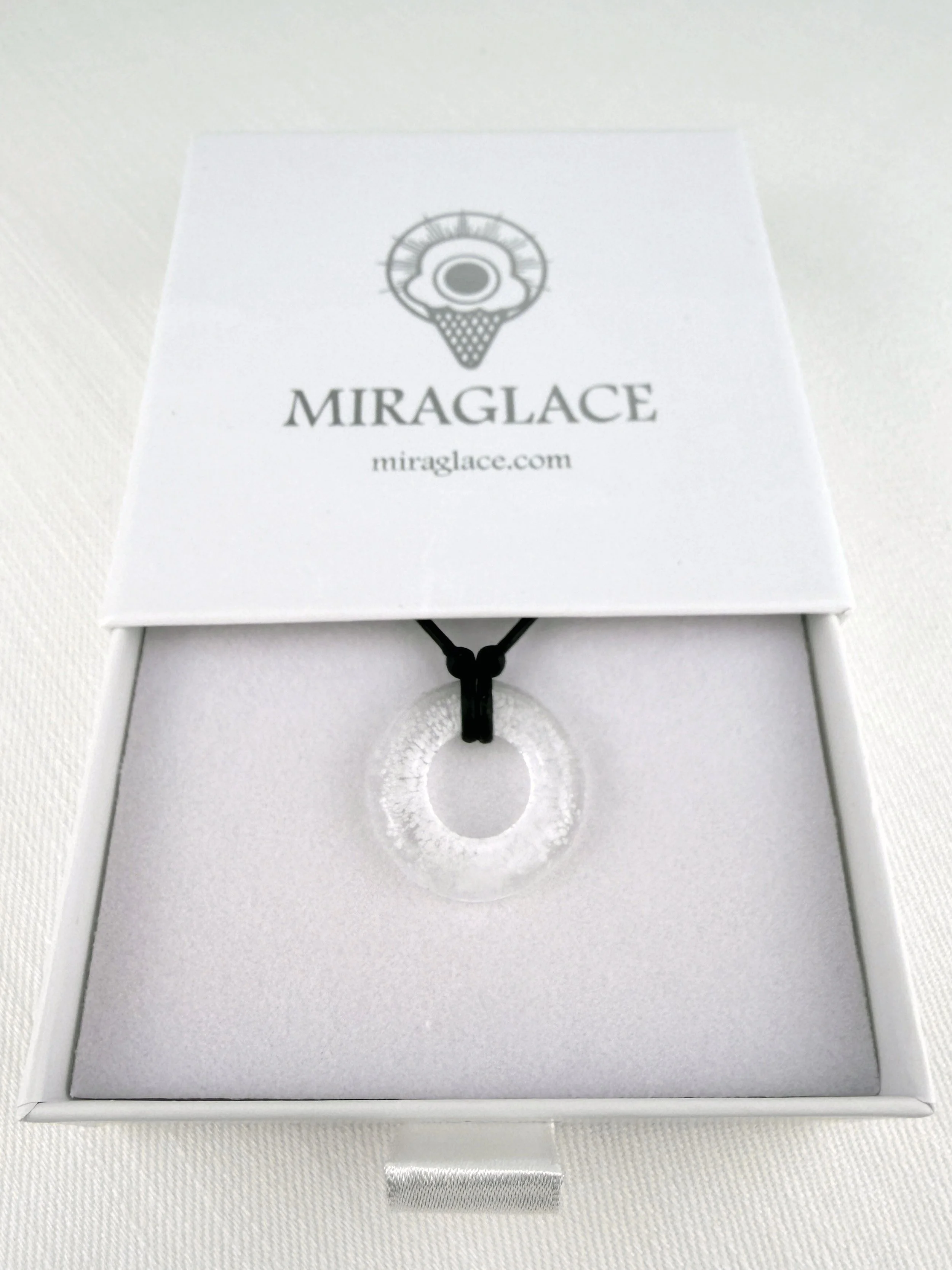 IMG_2126_AureolePetiteWhite_ProductBox.jpg