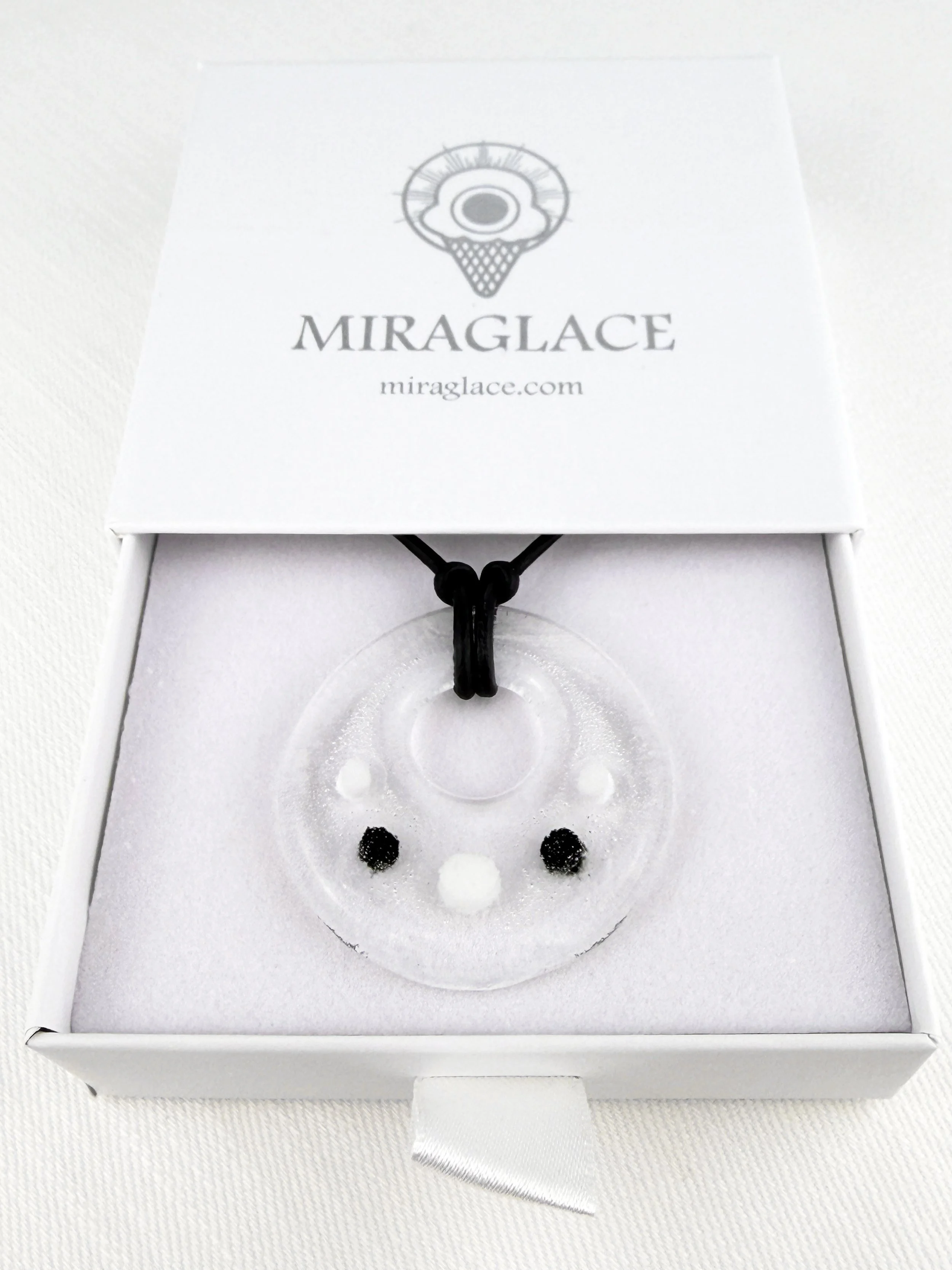 IMG_2169_MimiWhite_ProductBox.jpg