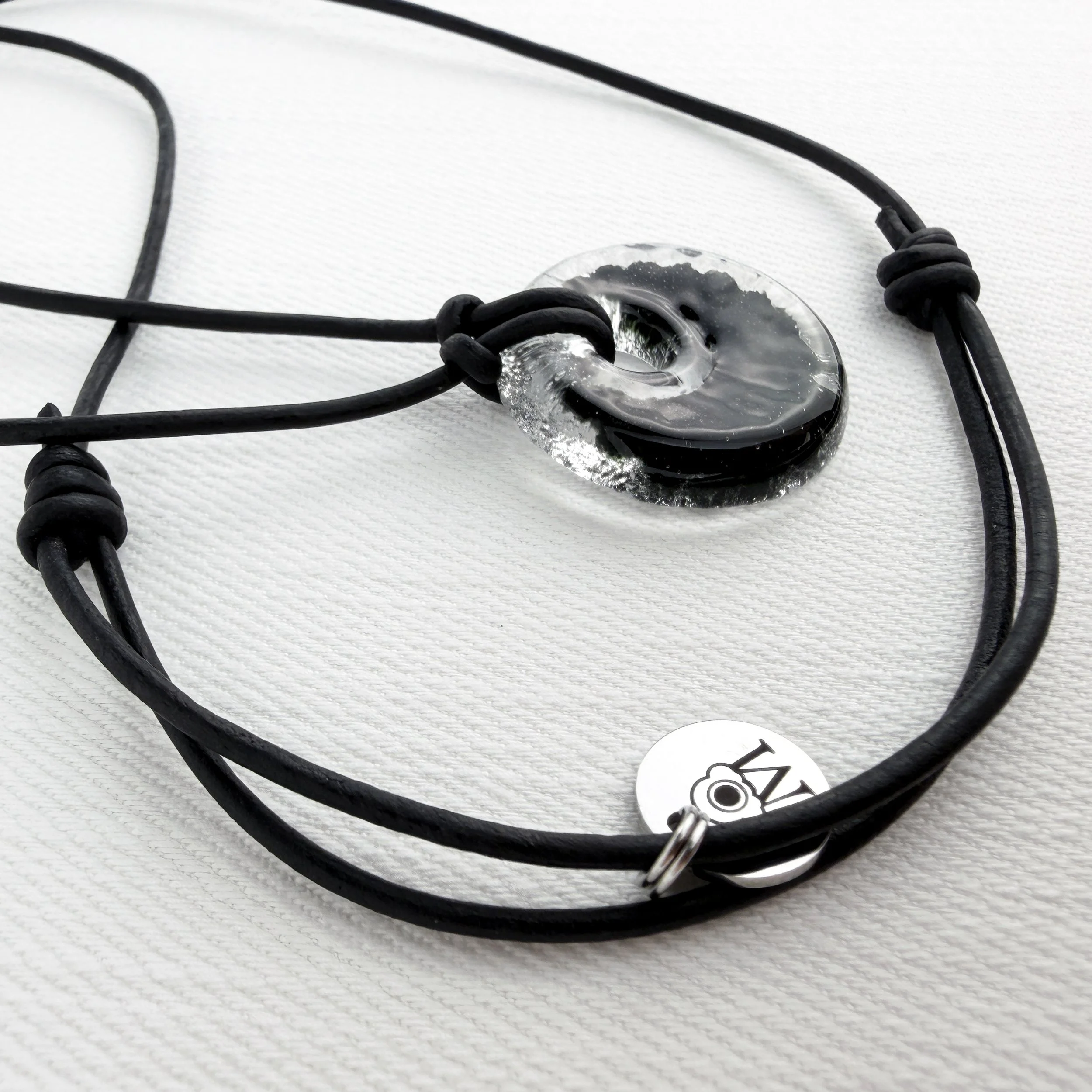 IMG_1288_LunaBlack_ProductSideDetail.jpg