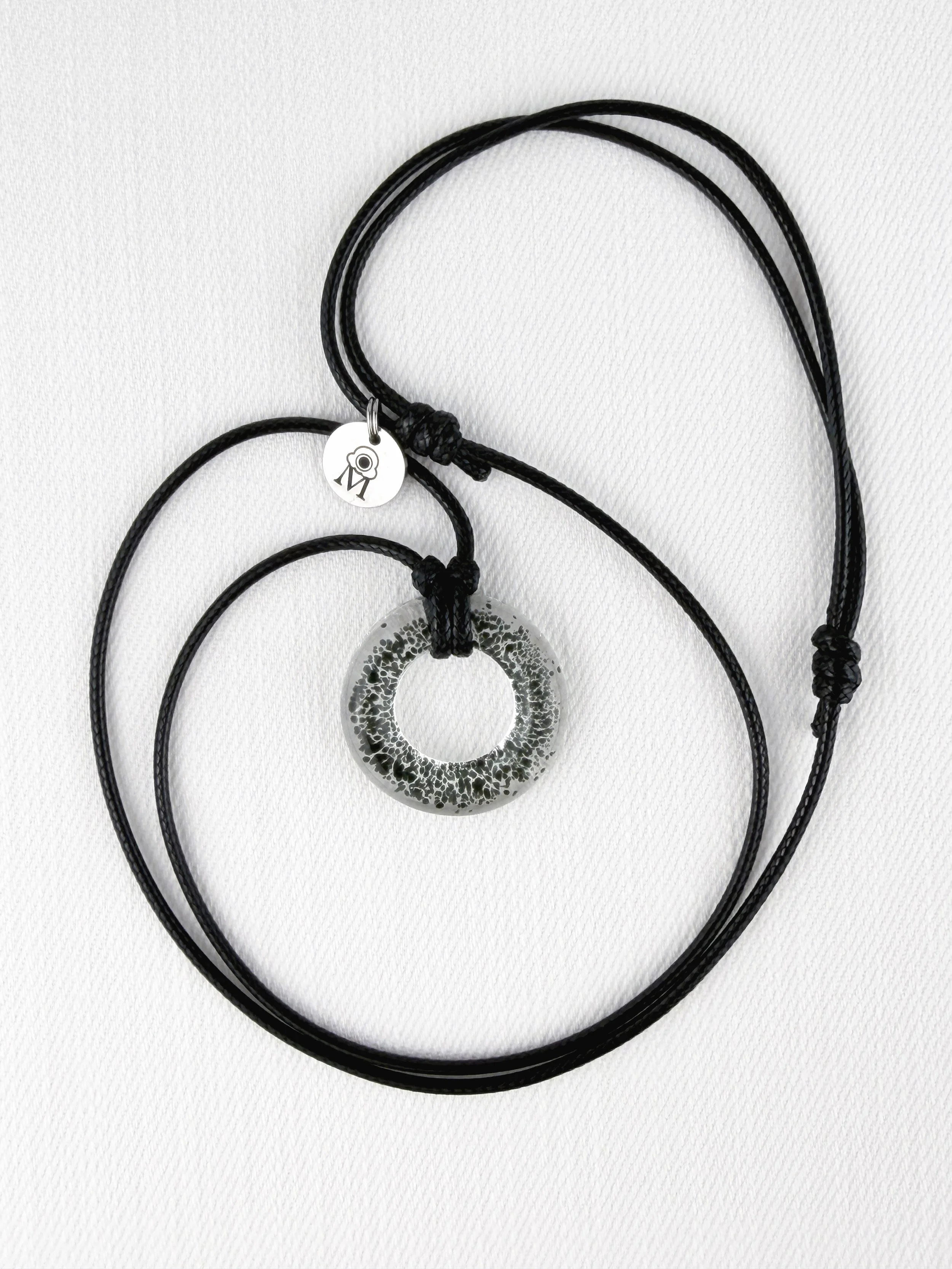 IMG_2626_BlackPetiteAureole_ProductStylizedFull.jpg