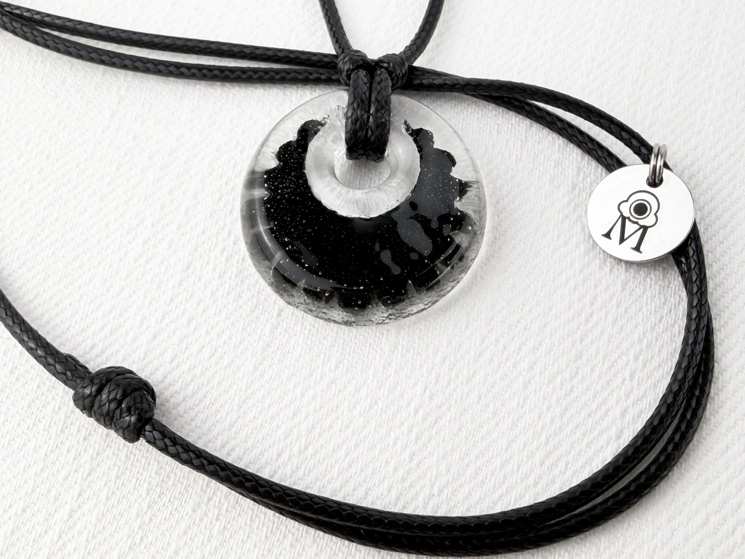 IMG_2600_BlackLuna_ProductDetail.jpg