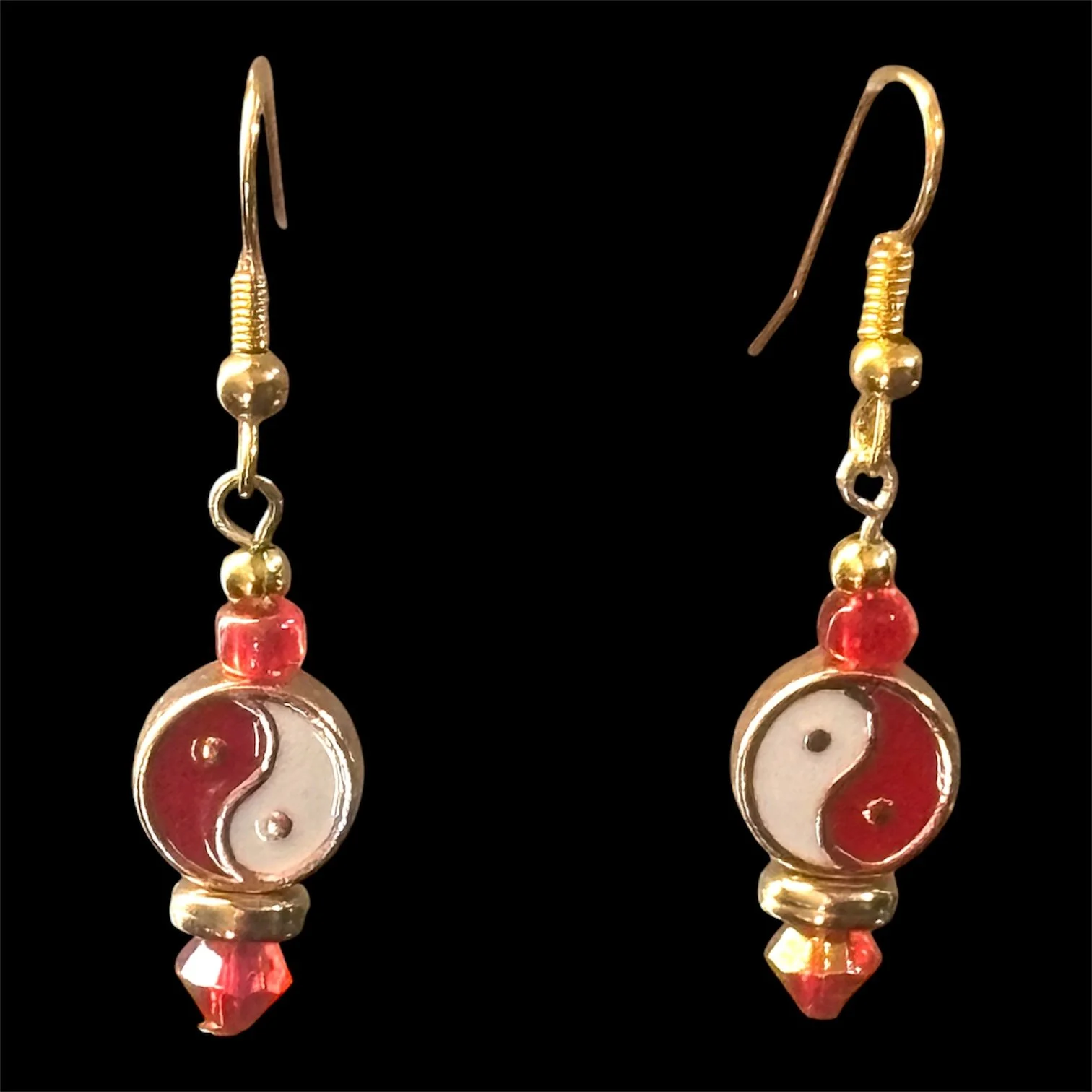 Ying Yin Yang Balance Energy Metal Enamel Painted Double sided Bead Earrings White & Red