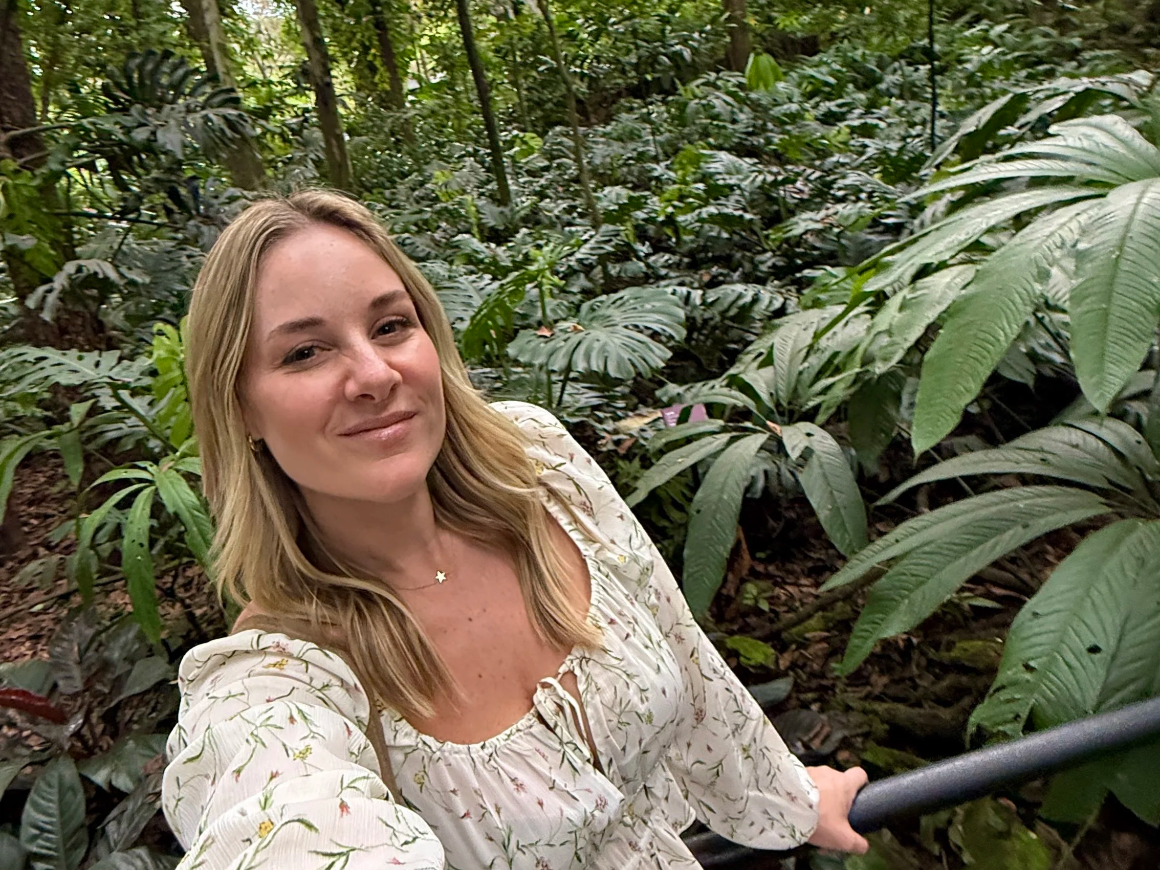 Megan at the Jardín Botanico in Medellin Colombia