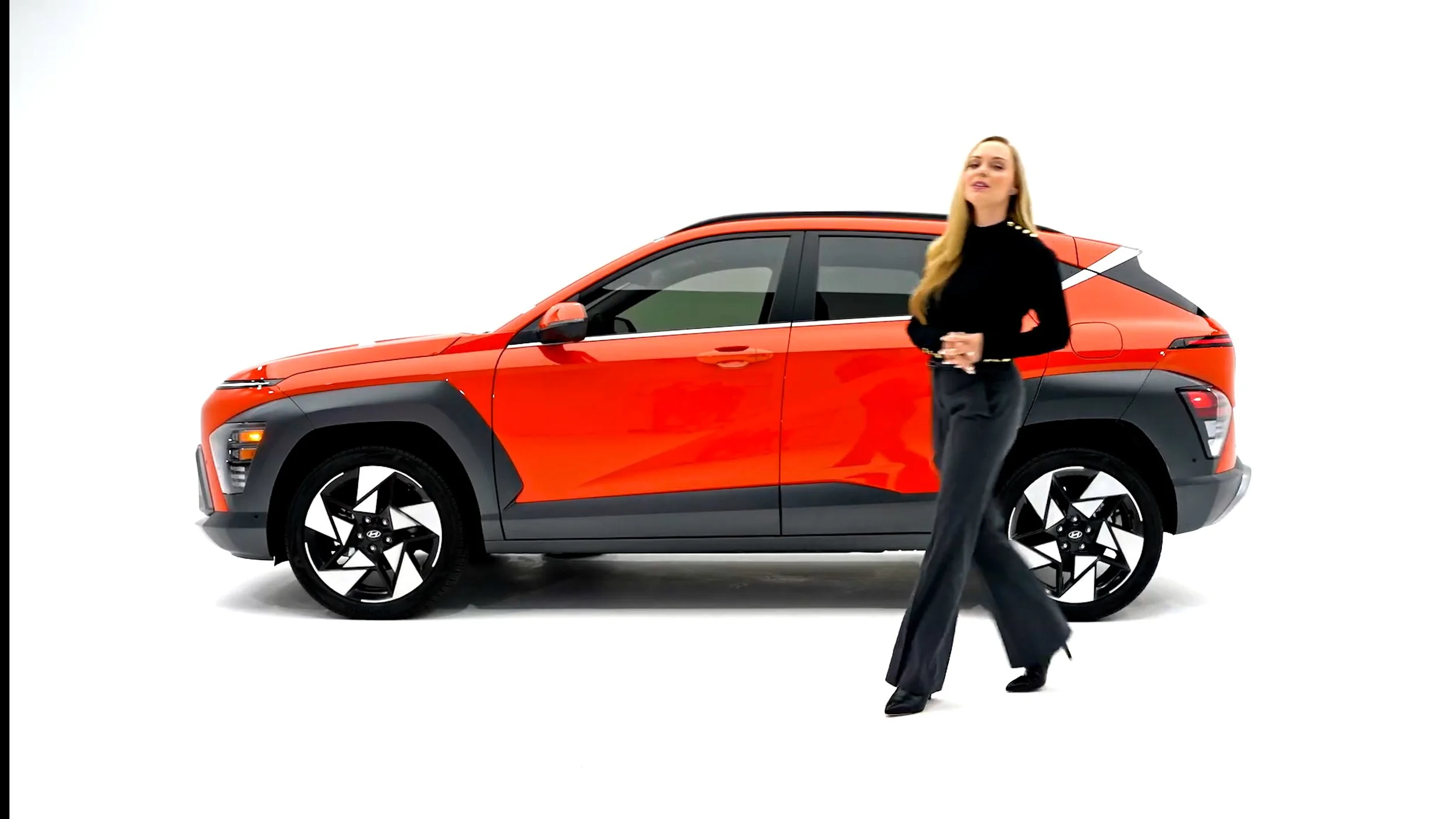 reel 25.00_14_12_21.Still005.jpg