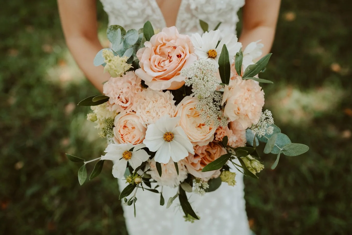 Farbpalette: Pastellt&ouml;ne 🤍

Fotos: @frankschneiderhochzeit 
Brautstrau&szlig;: @goldmarie.manufaktur 

#weddinginspo #brautstrau&szlig; #weddingday #hochzeit #bridalbouquet