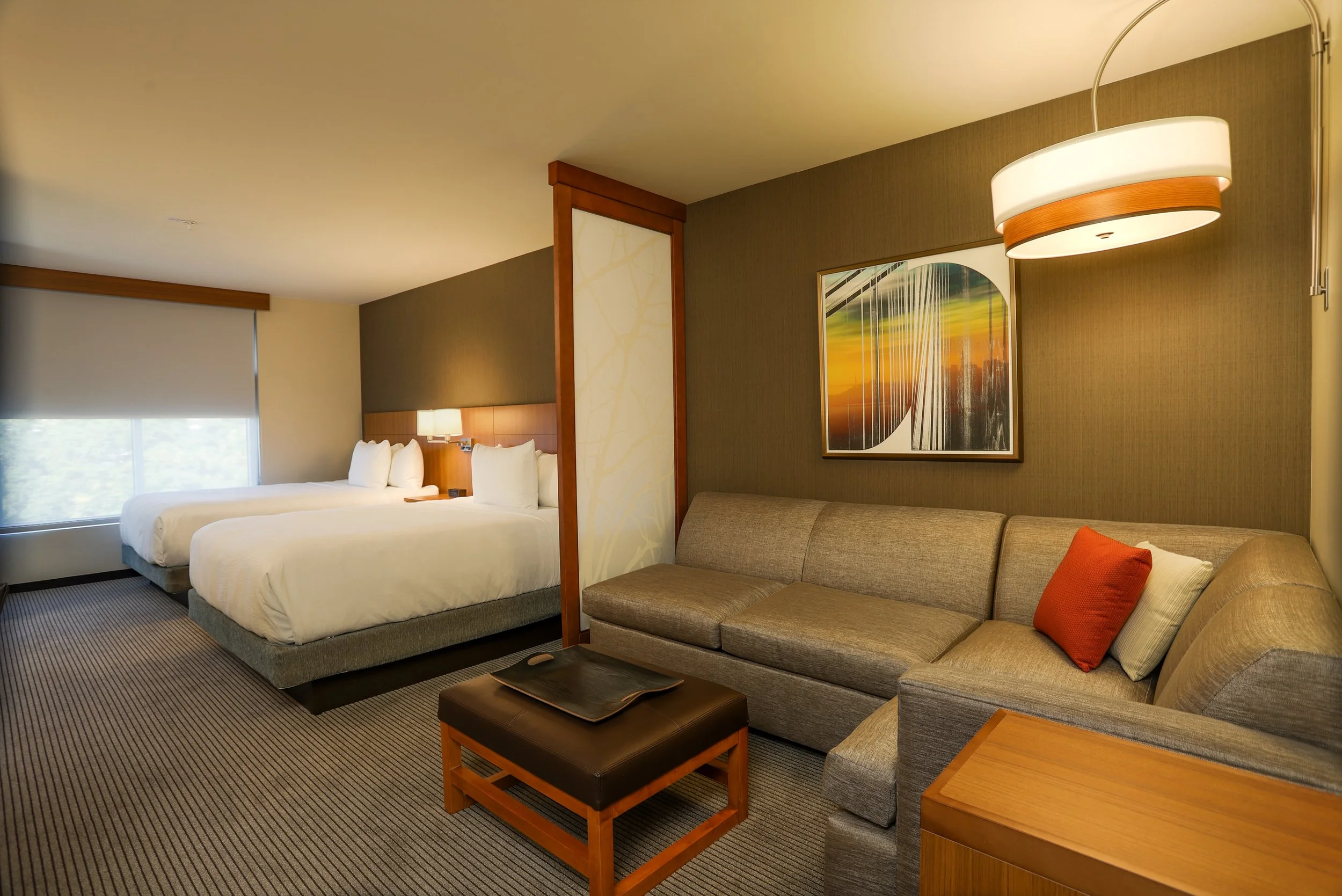 queen room.jpg