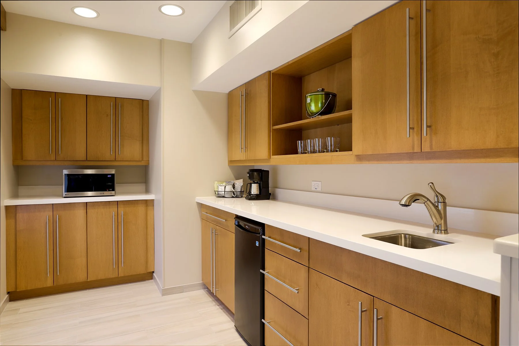 kitchen 2.jpg