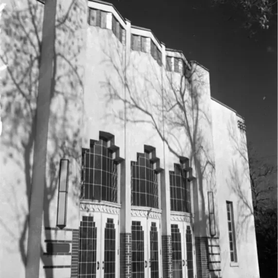 Veteran’s Memorial Hall