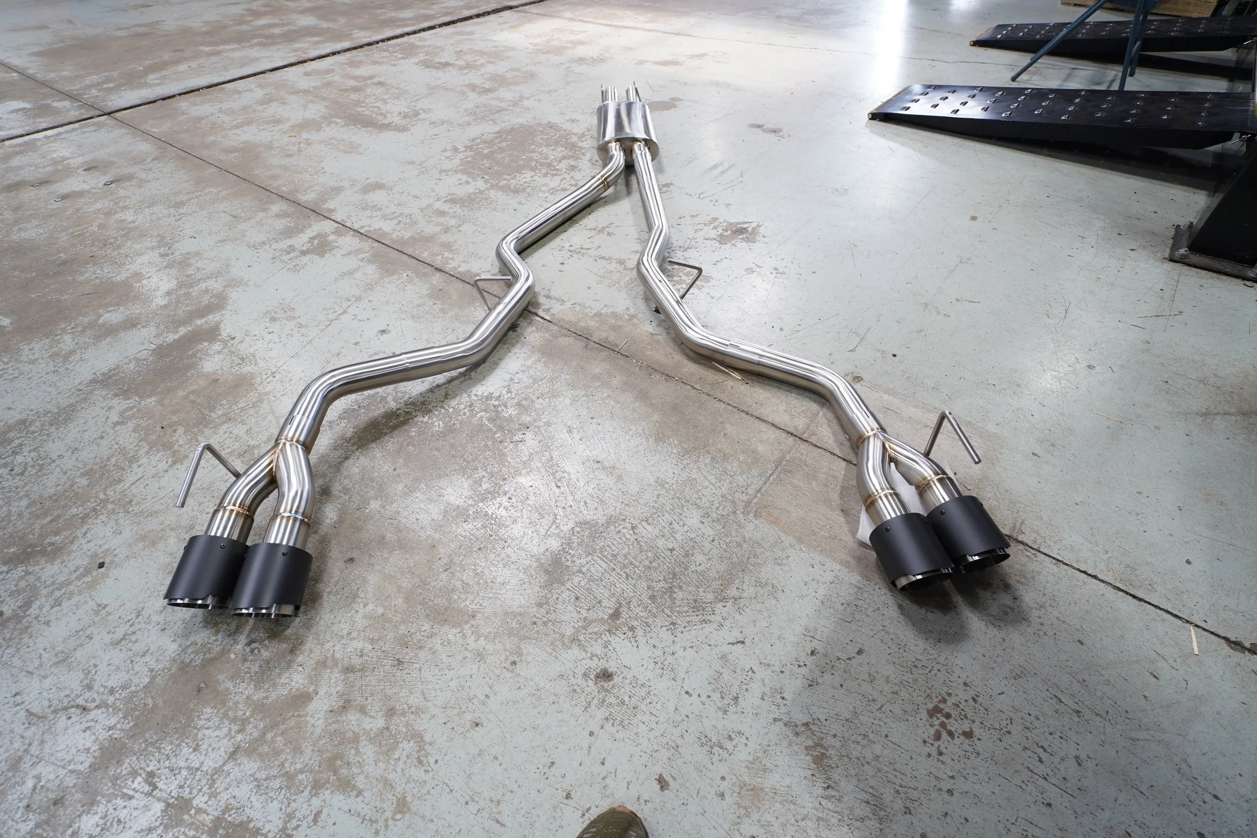 Exhaust w/installation - Explorer ST 20-26