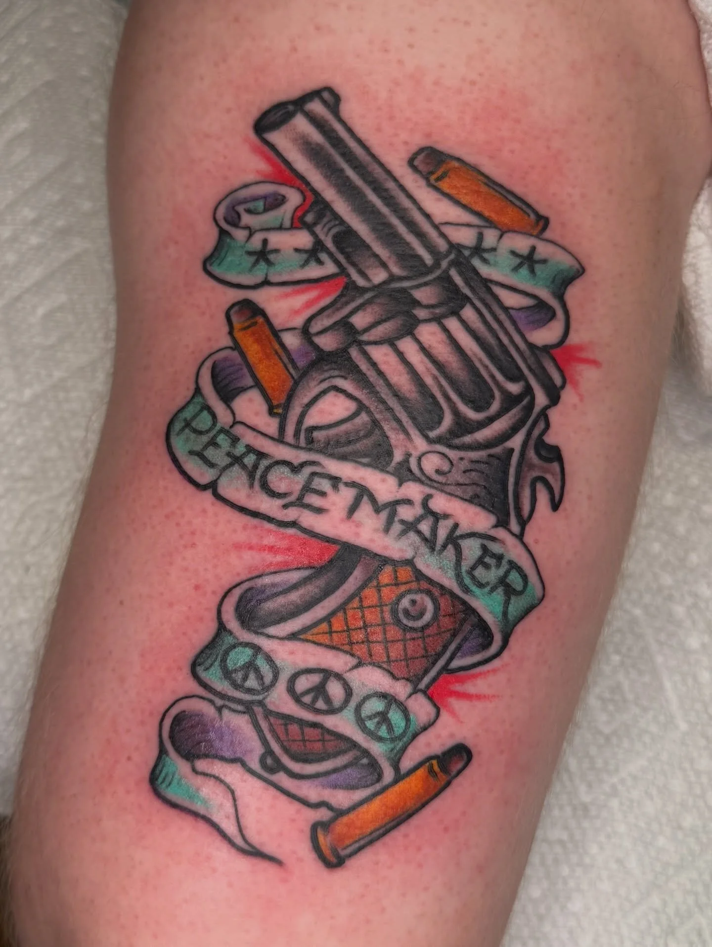 ✌️☮️The Peacemaker☮️✌️ 
Jerren came in and asked to see my wanna do book. He picked out a much smaller revolver but wanted to add some customization to it, this is what we landed on. Couldn&rsquo;t be happier with the outcome. Thank you so much for t