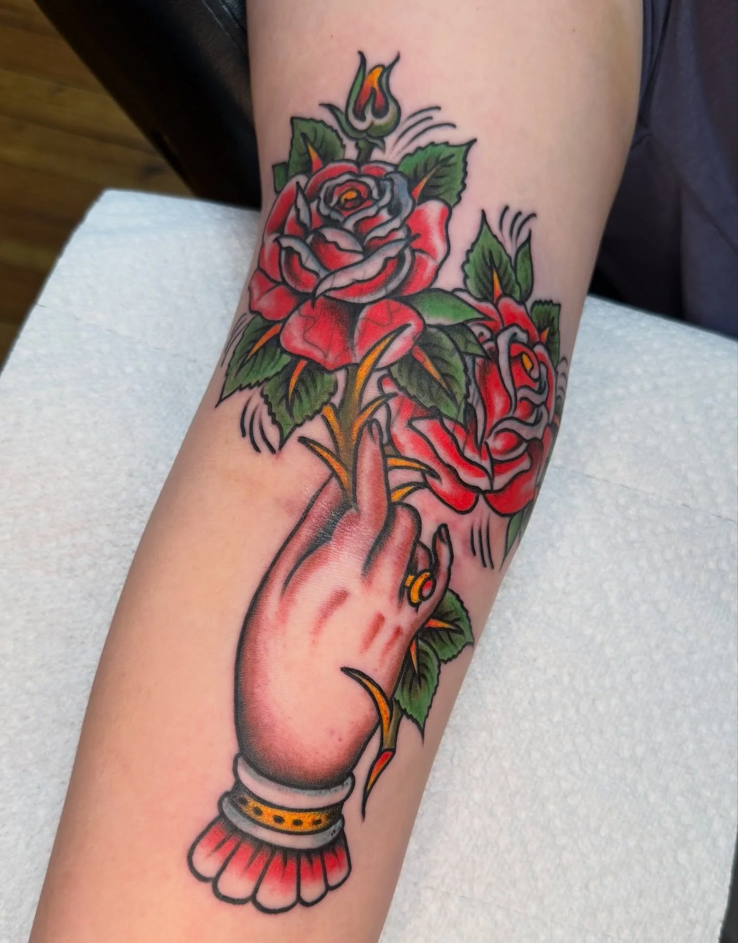 Blast over of two fine line tattoos for a new client, thank you Sara! Great choice on this design, looking forward to seeing you again! 
Currently booking for May and beyond! 
Text 314 337 1728 to get the ball rolling!
www.wahbywasabi.com
@selfinflic