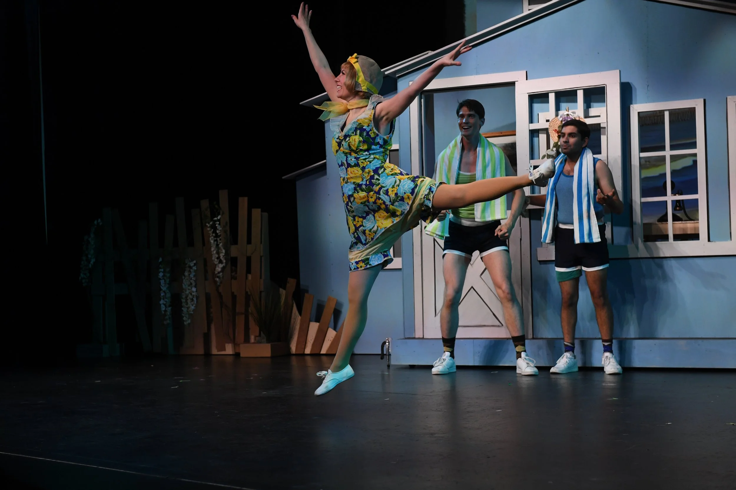 1272-Nanette leaps2.JPG