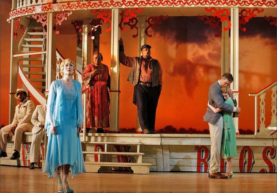 Showboat 5.jpg