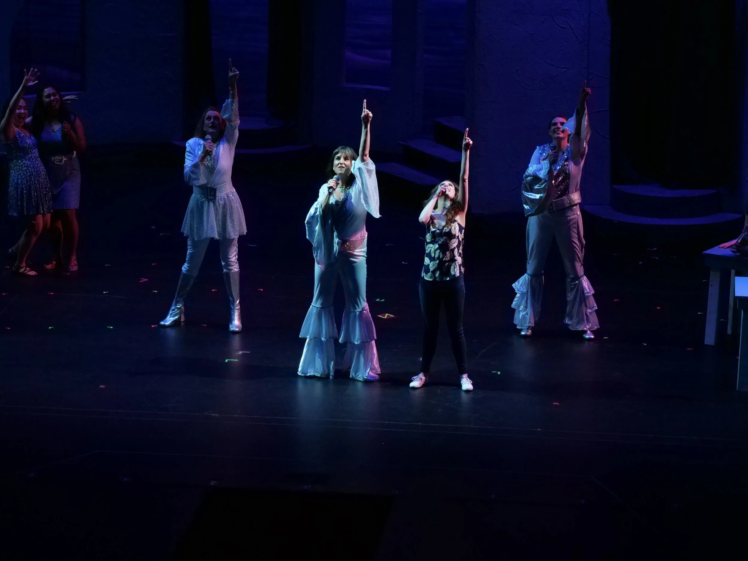 211111 - TVR Mama Mia -1191139.jpg