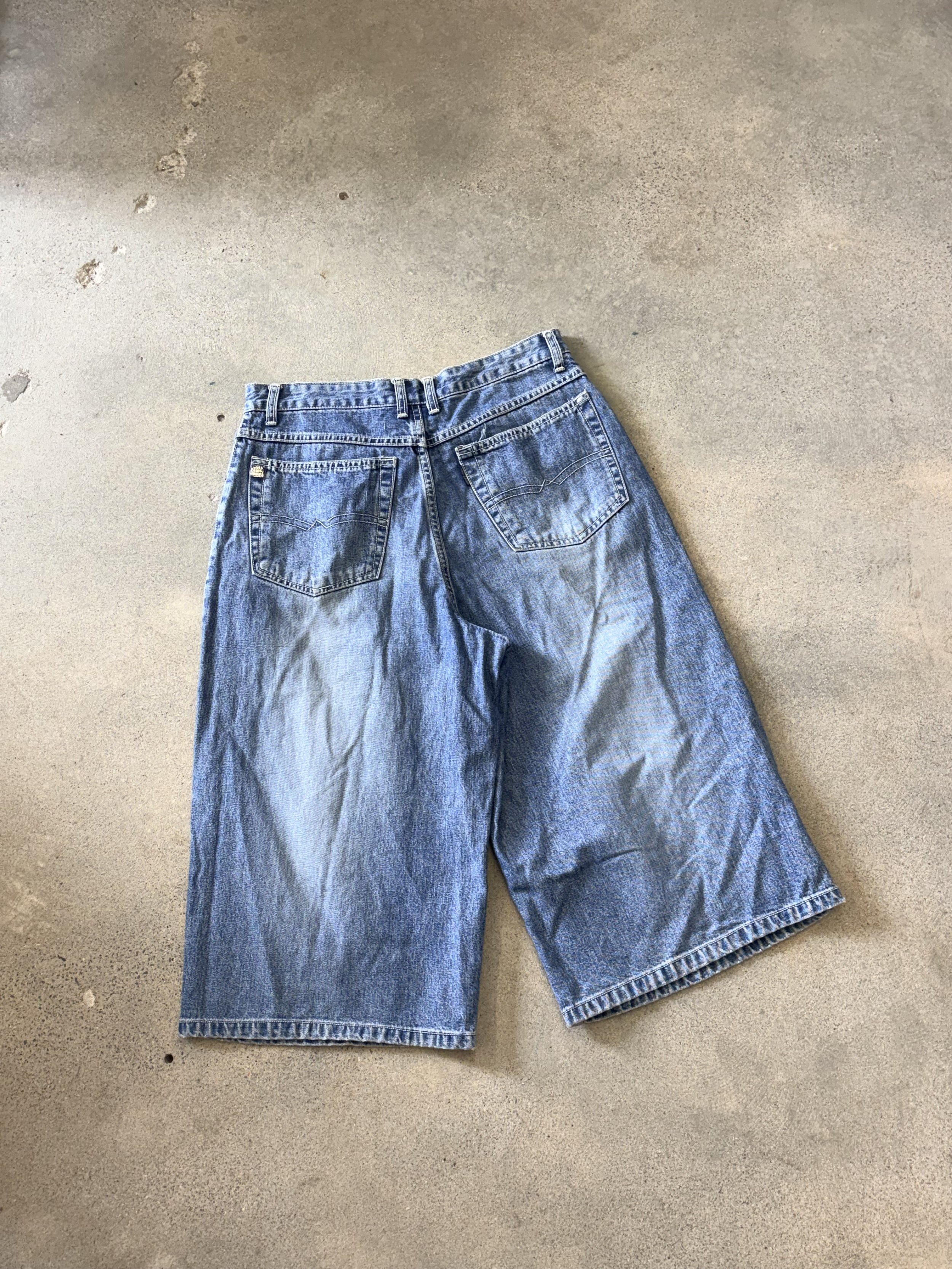Bang Bang jorts