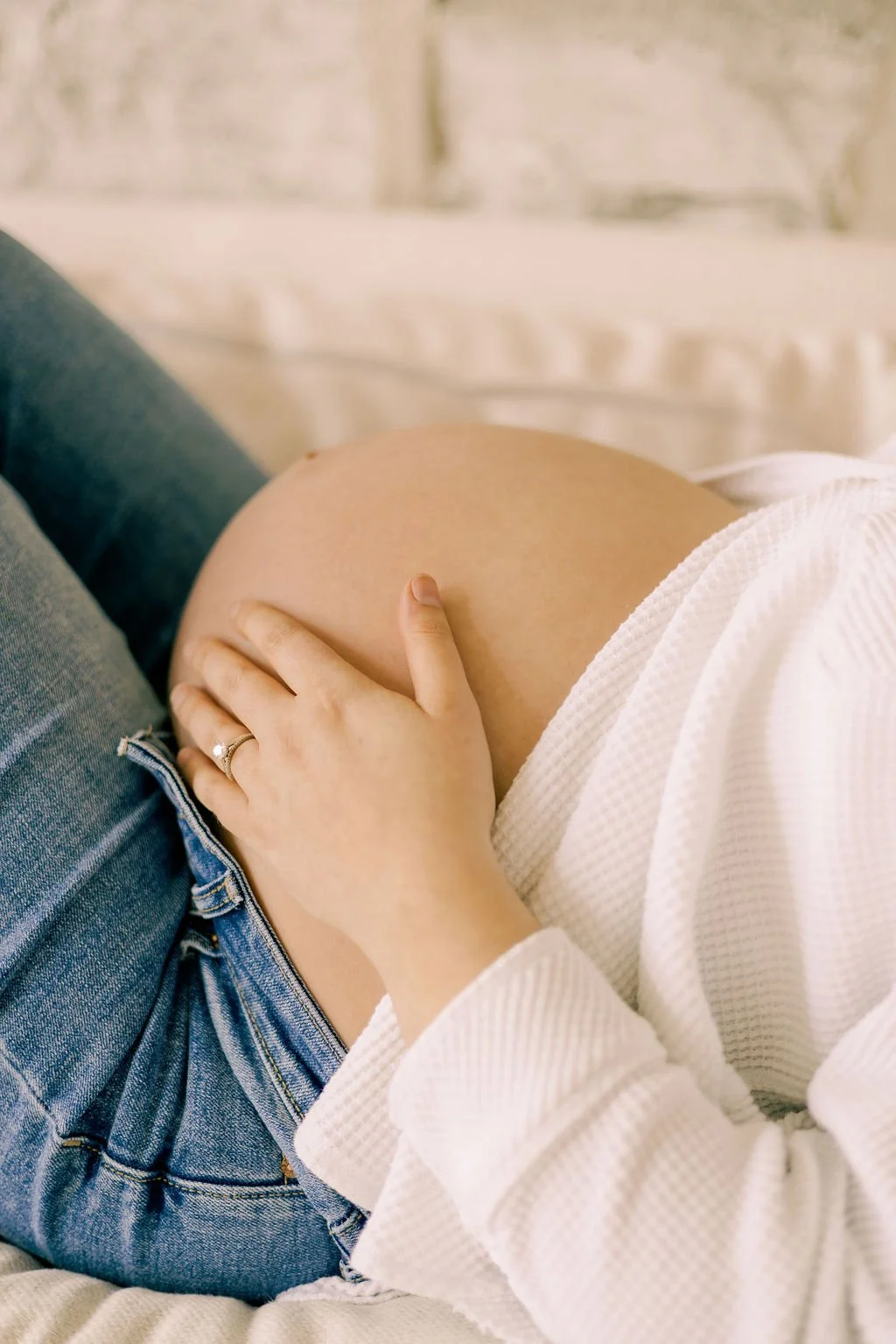 Maternity Pregnancy bump photographer Kingston Ontario