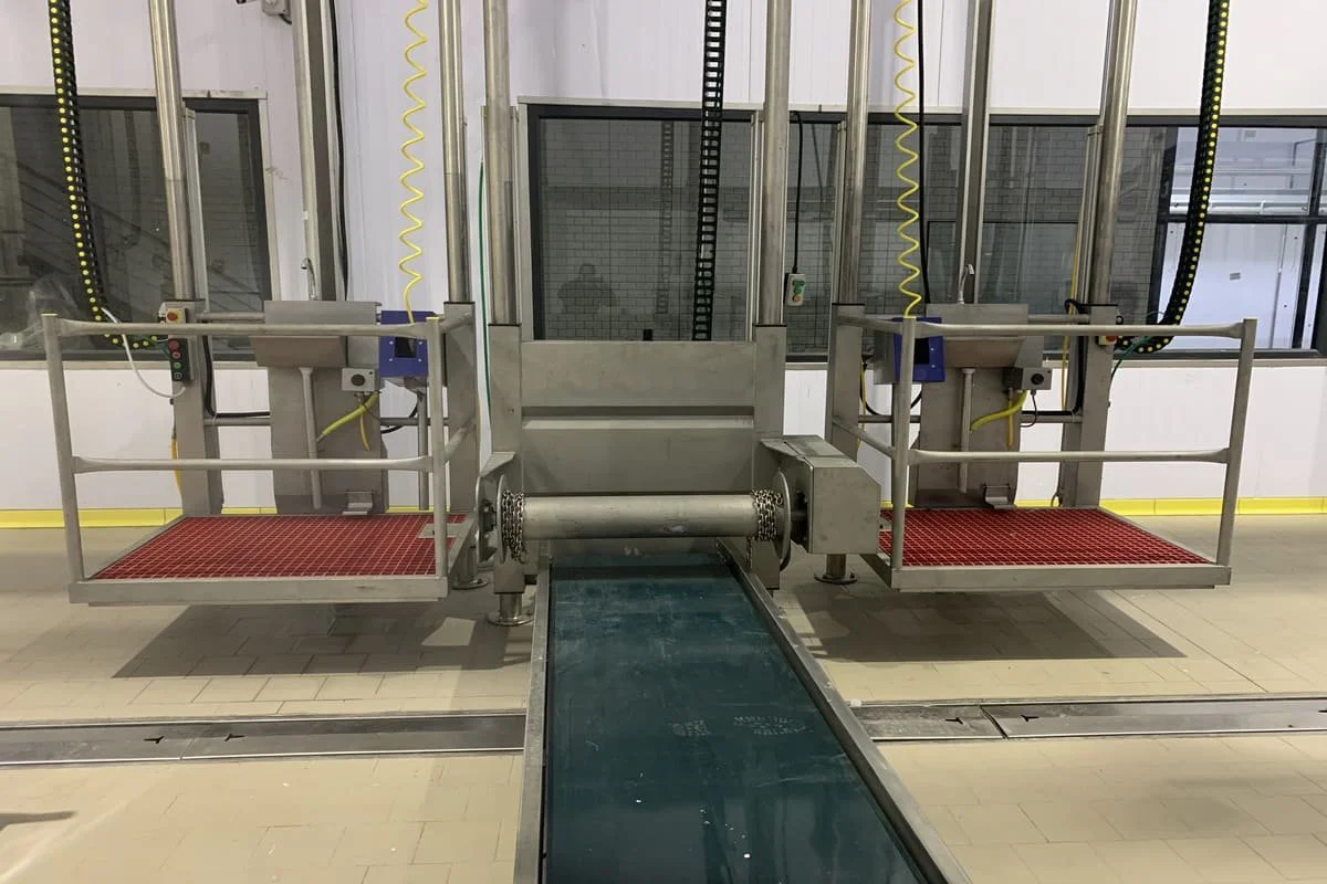 Hydraulic / Pneumatic Cattle Dehider & Hide Puller