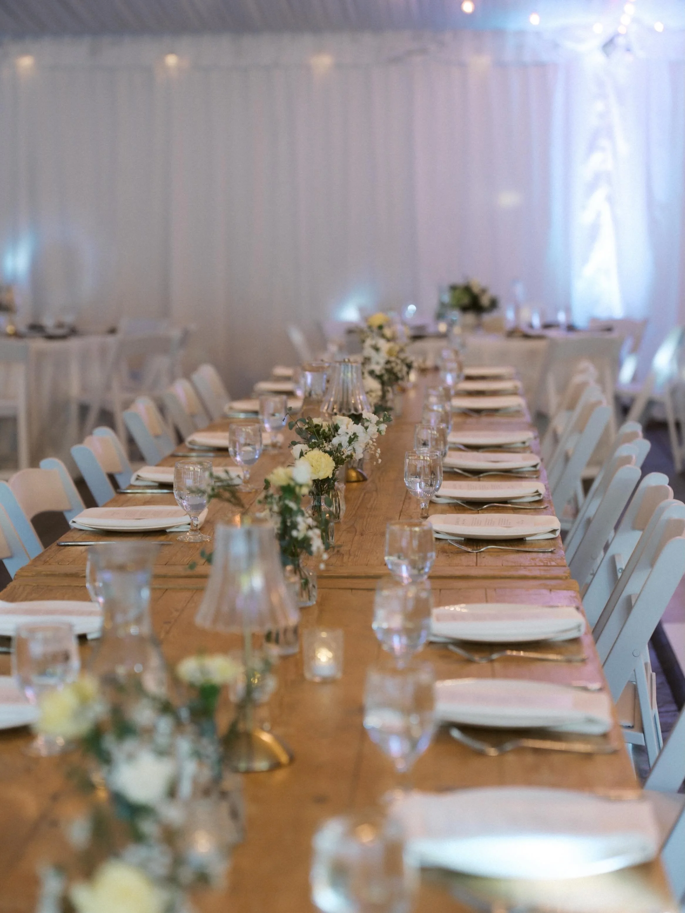 floor plans &mdash; how it flows and feels for your guests.💃🏽❤️

Here are a few things to think about when designing your layout:

&bull; shape and size of tables
&bull; dance floor placement + guest flow
&bull; focal points (sweetheart table, stag