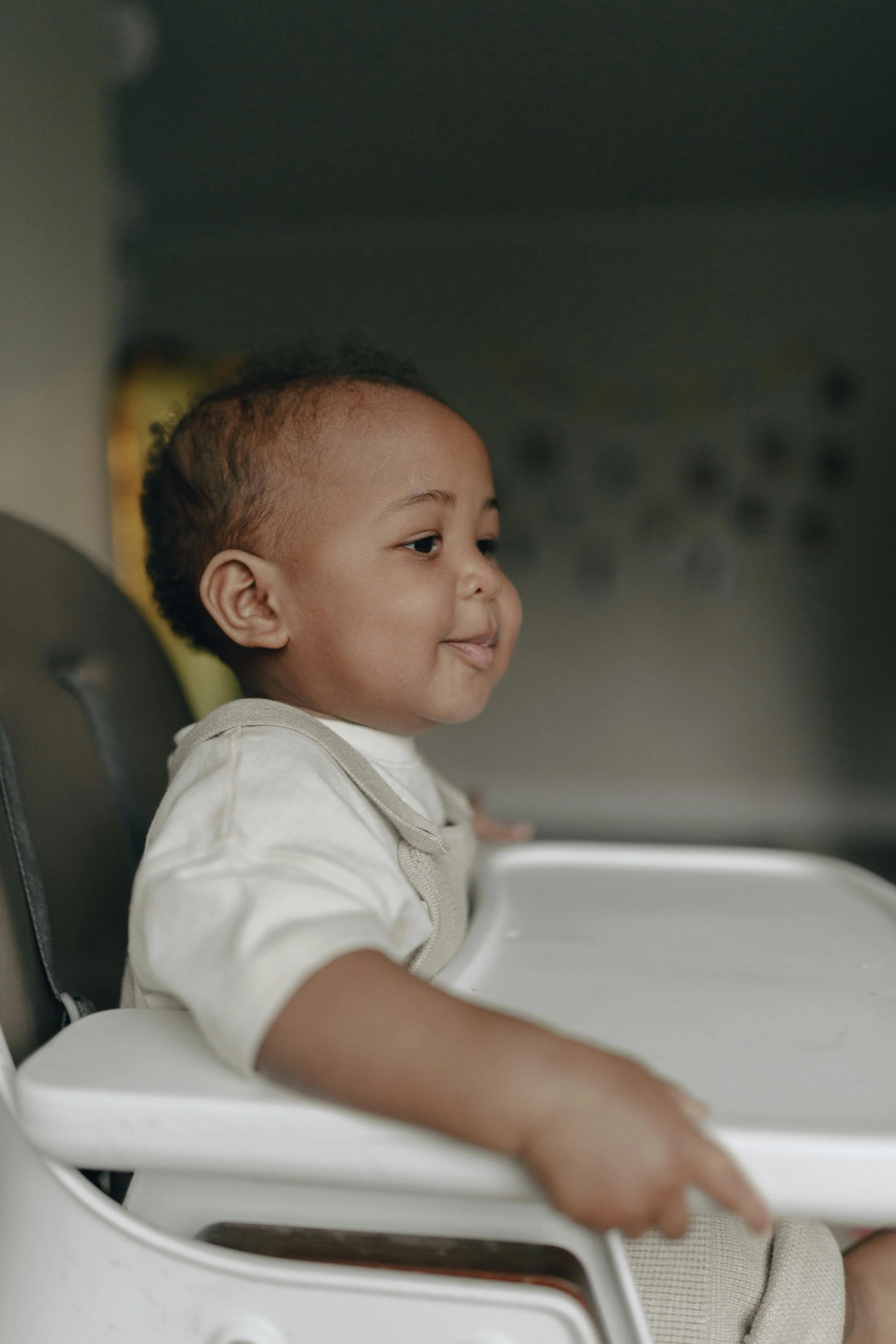 Infant feeding therapy session with occupational therapist in Ventura County