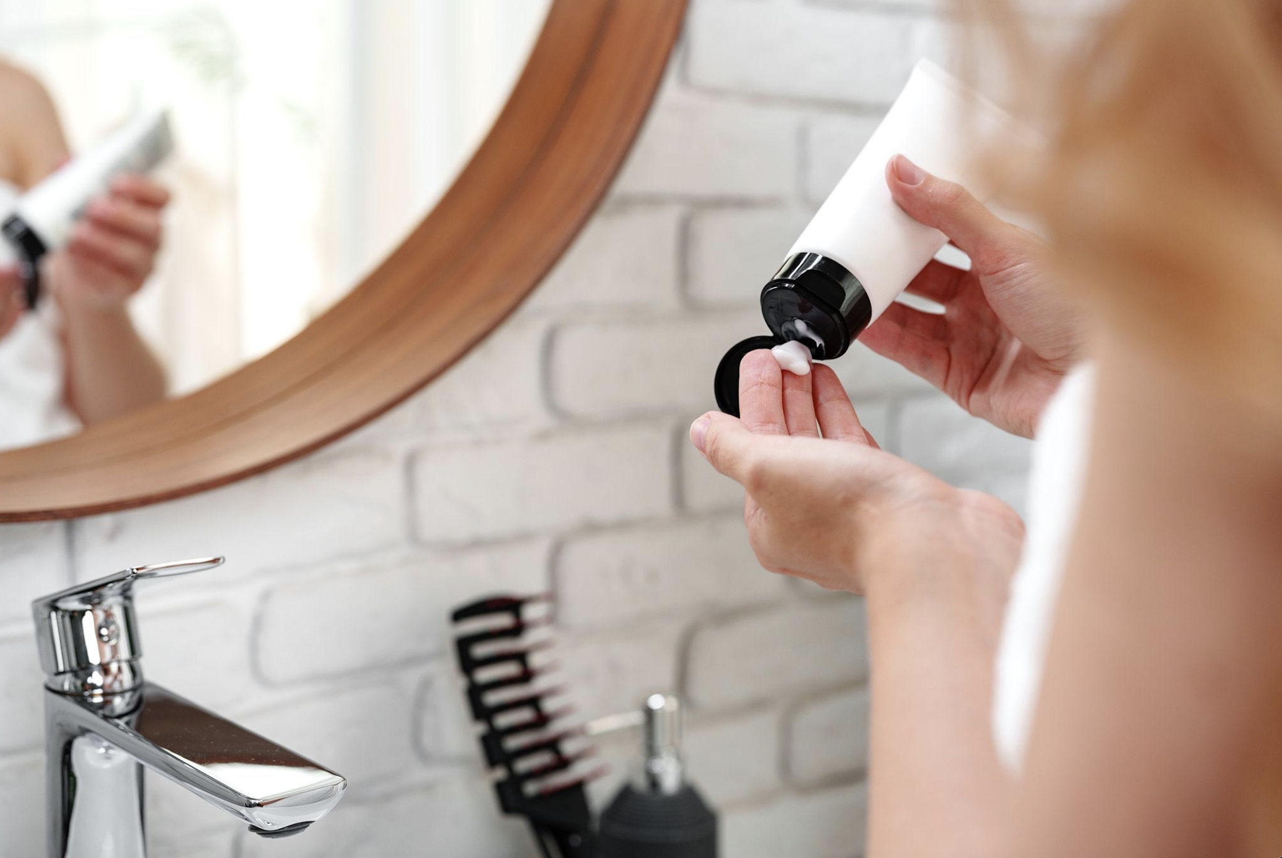 Simple Skincare Routines That Actually Work (For Busy People)