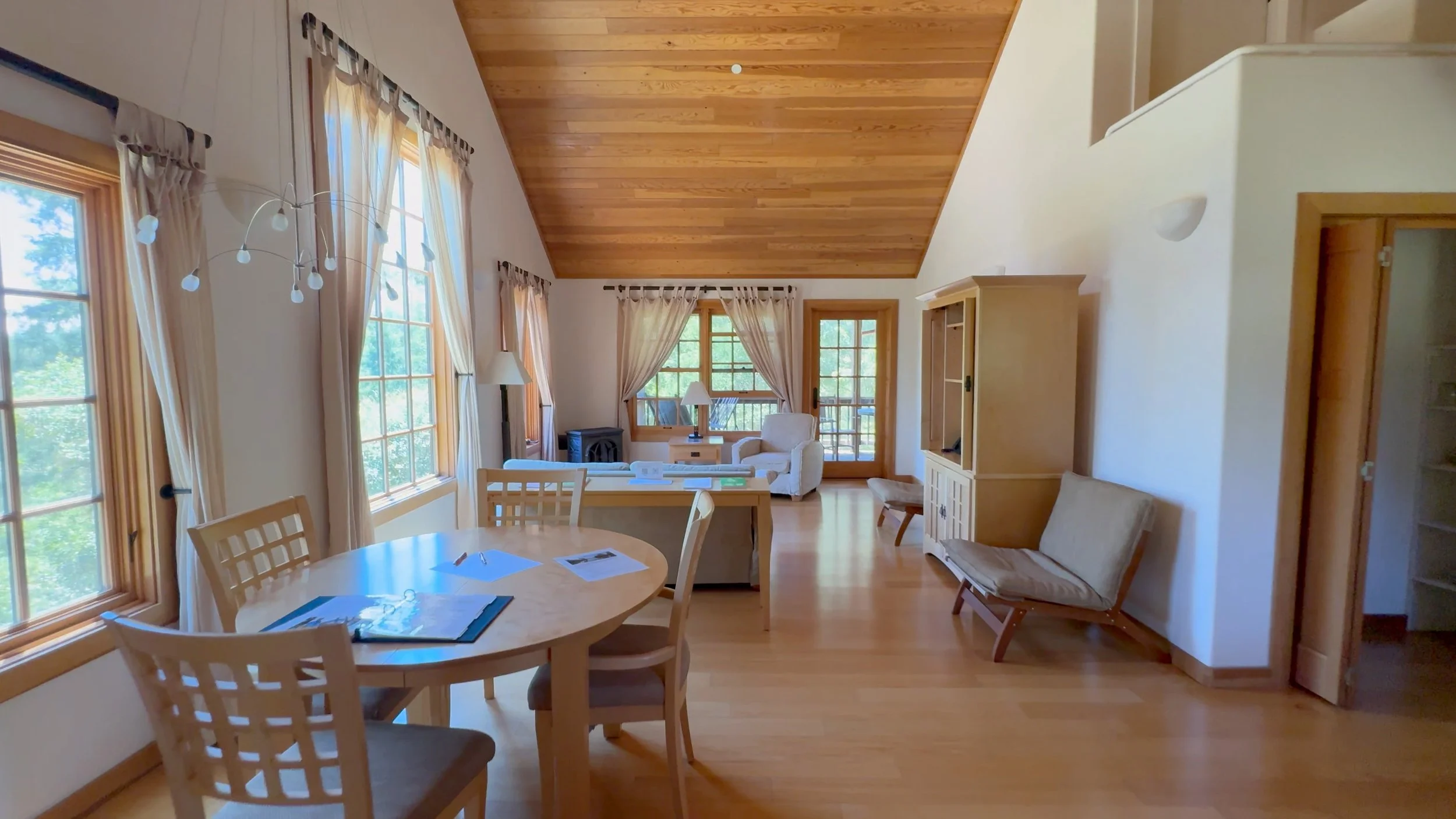 Ratna Ling cottage - Inspired Days