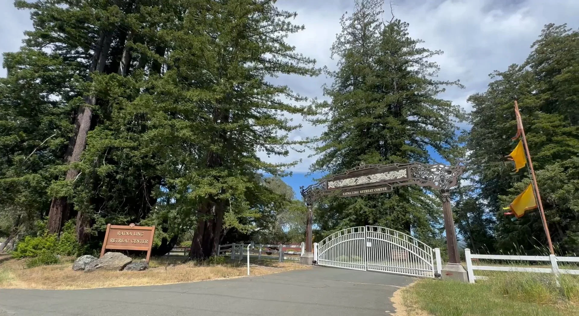 Ratna Ling entrance - Inspired Days