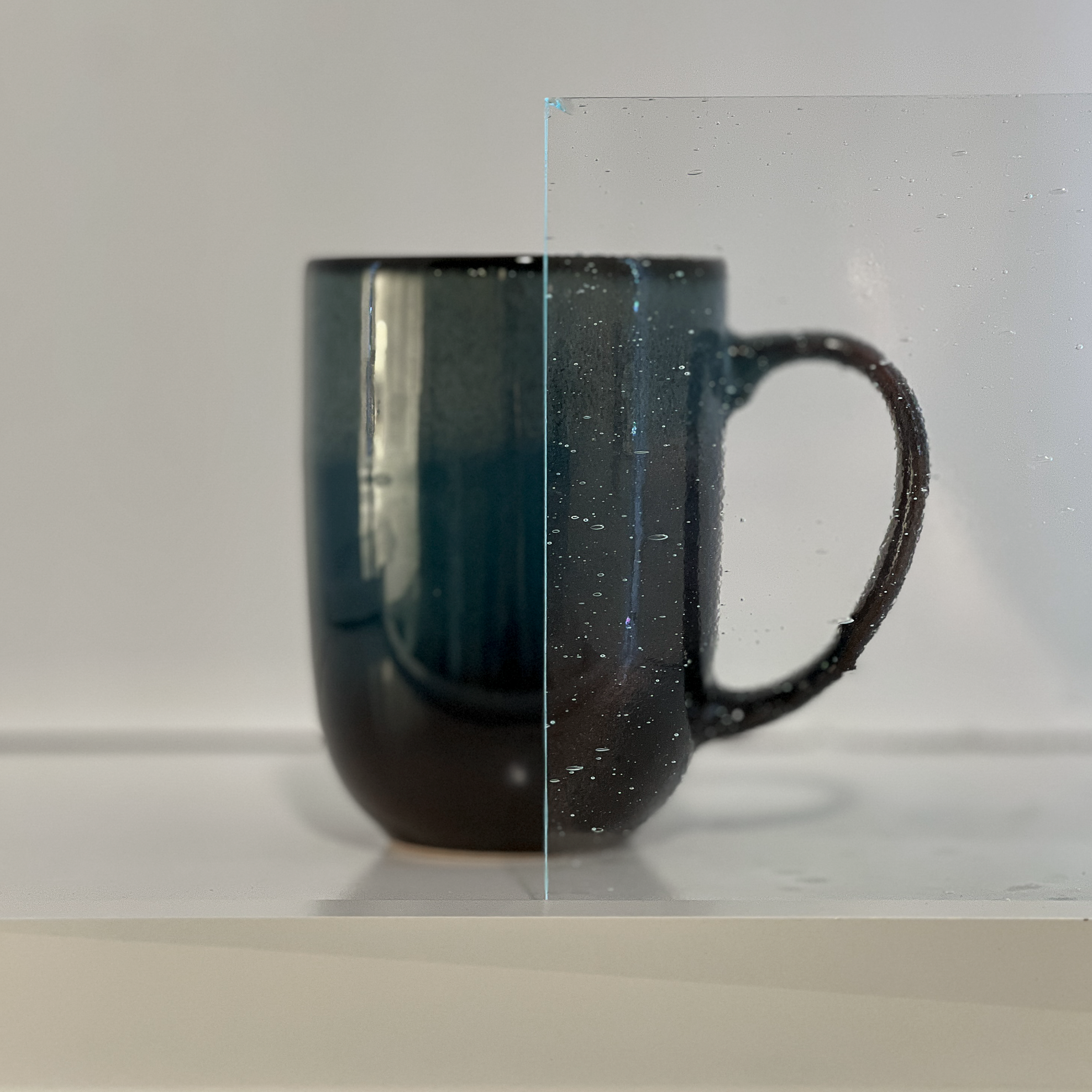 Seedy – Lightly bubbled glass with an antique-inspired texture. Offers full visibility with handcrafted character and vintage appeal.