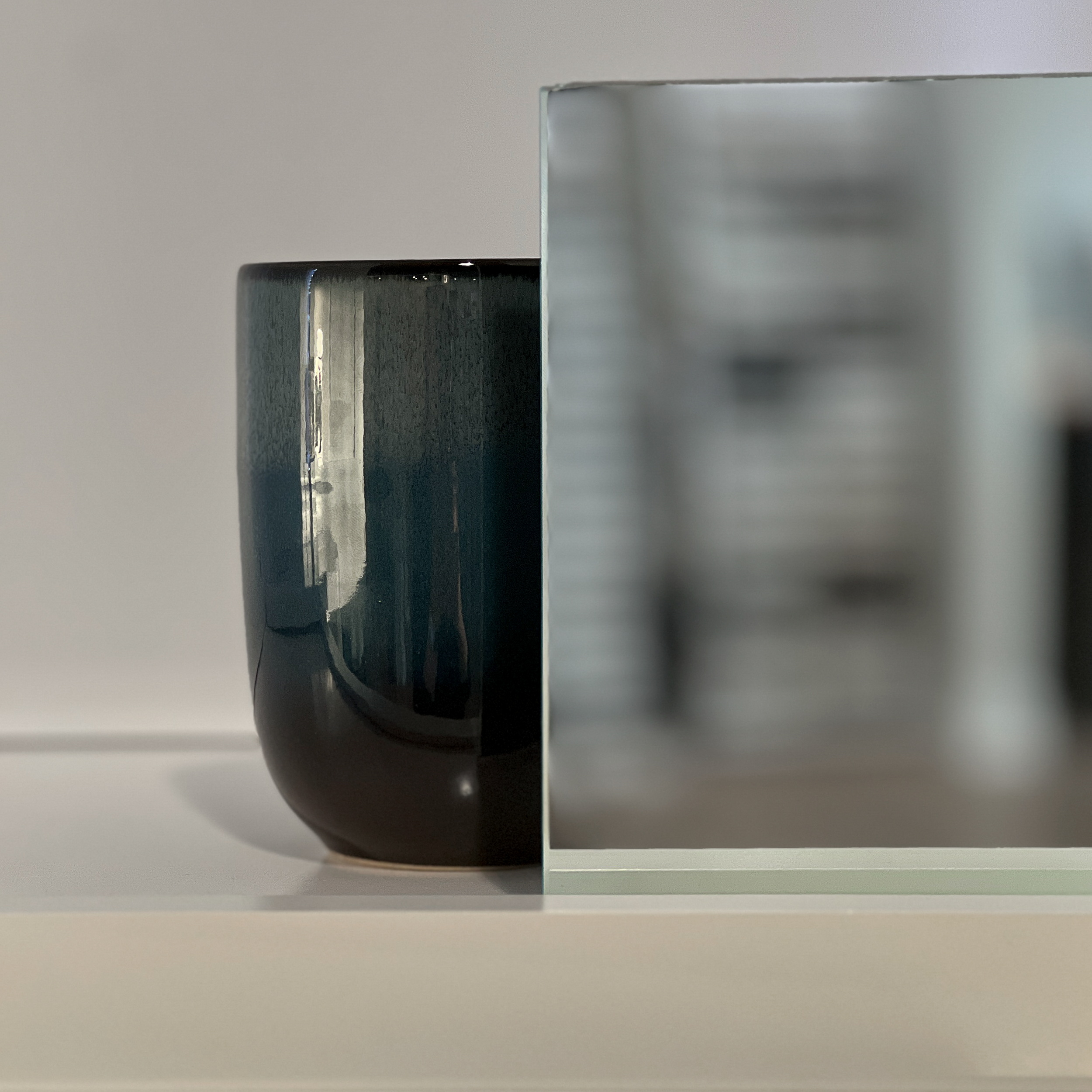 ¼” Mirror – Reflective glass that adds depth, drama, and function. Best for bold accents, bar areas, or anywhere you want visual intrigue with high shine.