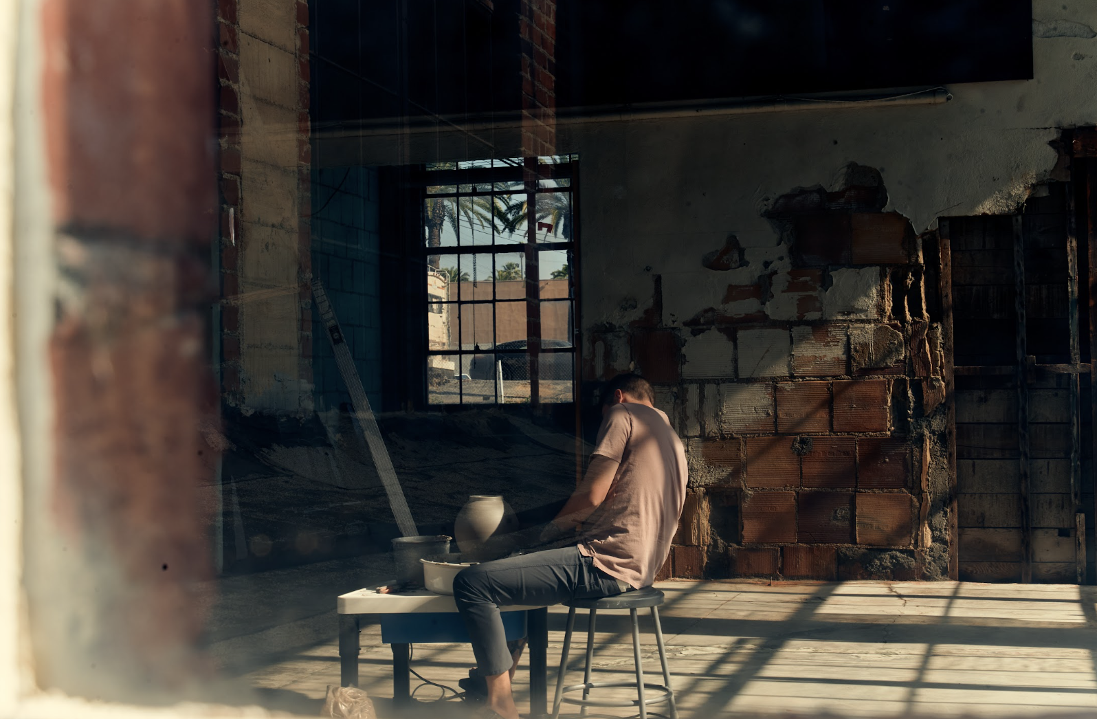 Imposter Syndrome for Artists: Why Creative Business Owners Feel Like Frauds (and What to Do About It)
