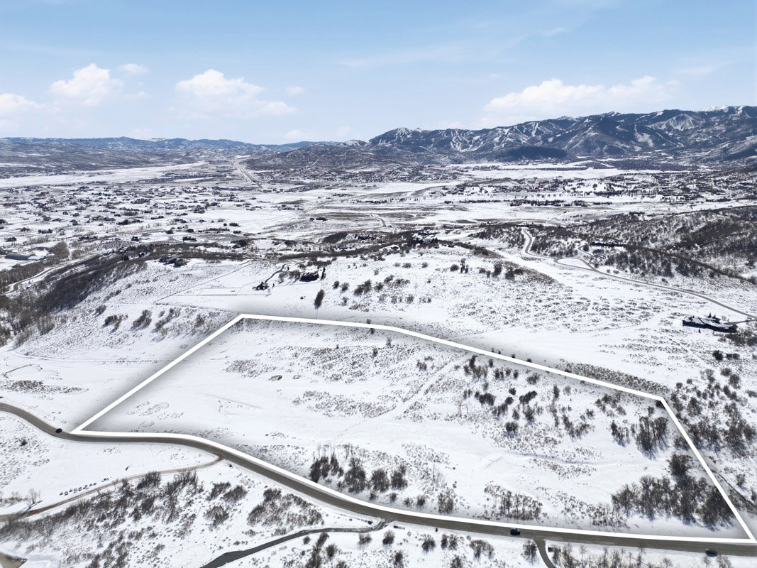 DJI_0418 Property Boundry Lines WINTER.jpg