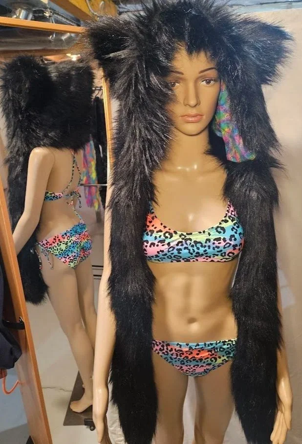 luxblack.jpg