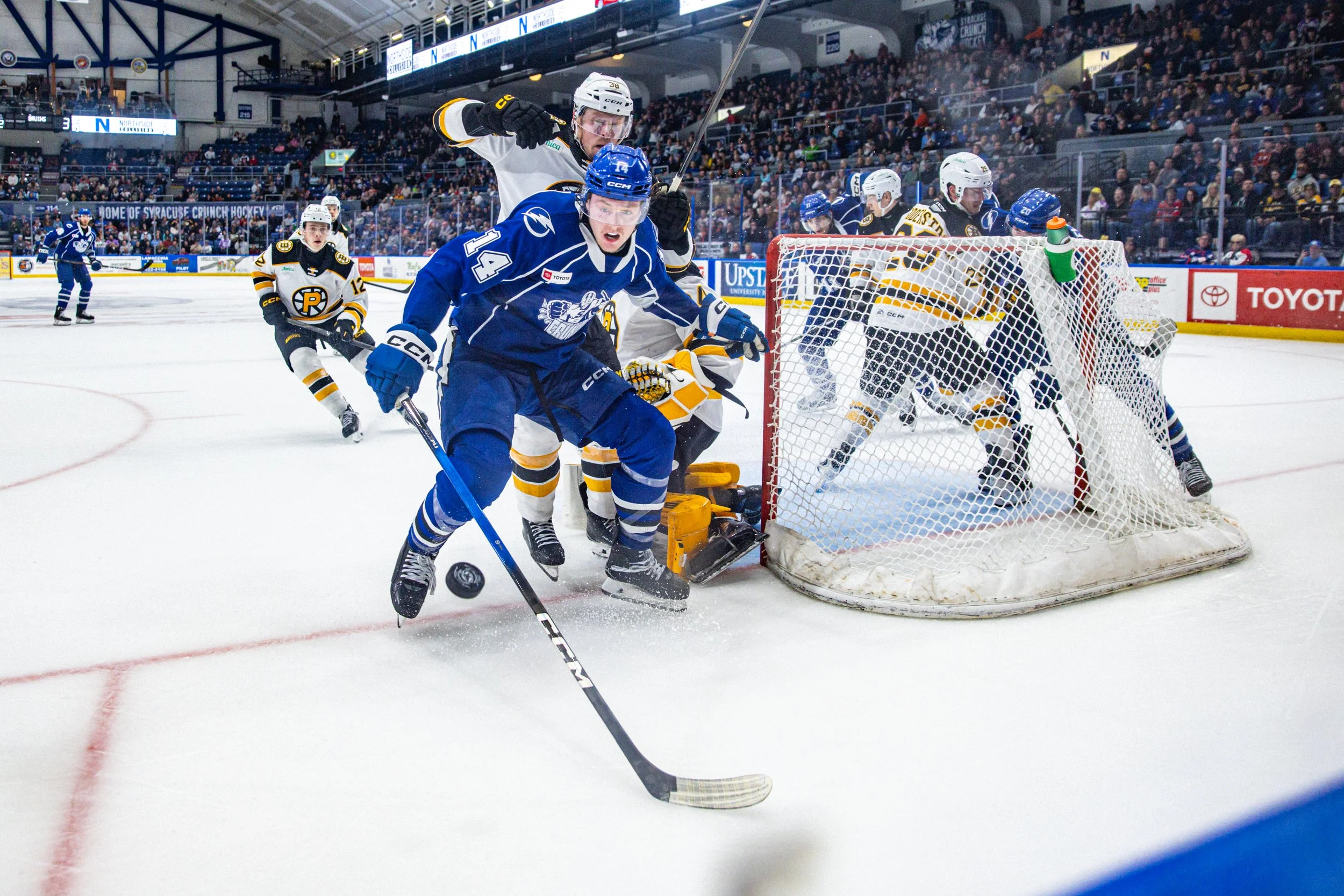 WILLIAMS_CRUNCHvsBRUINS_20260403_40096.jpg