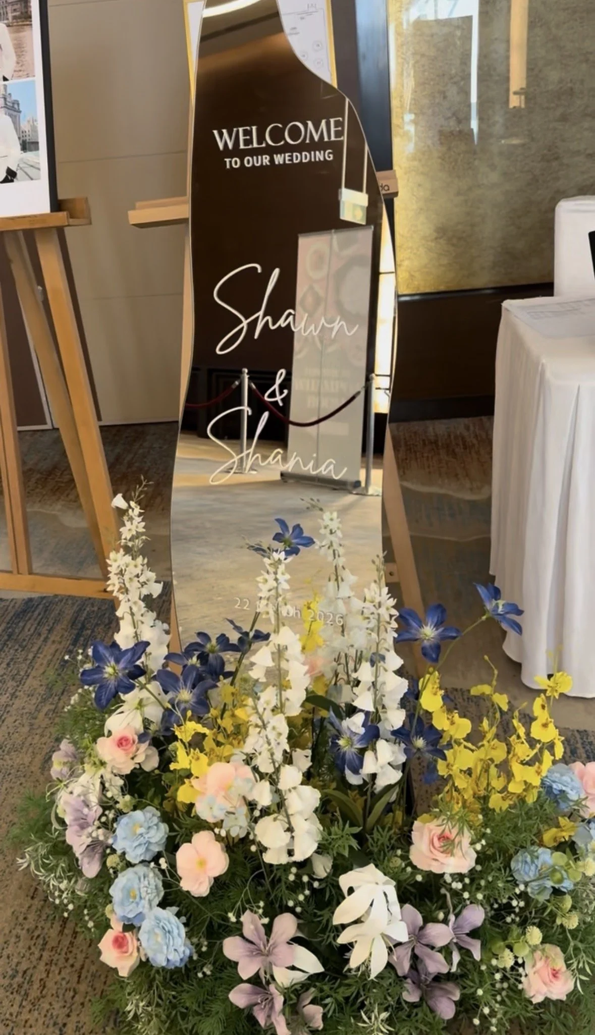 Welcome Signage (Cloud Mirror)