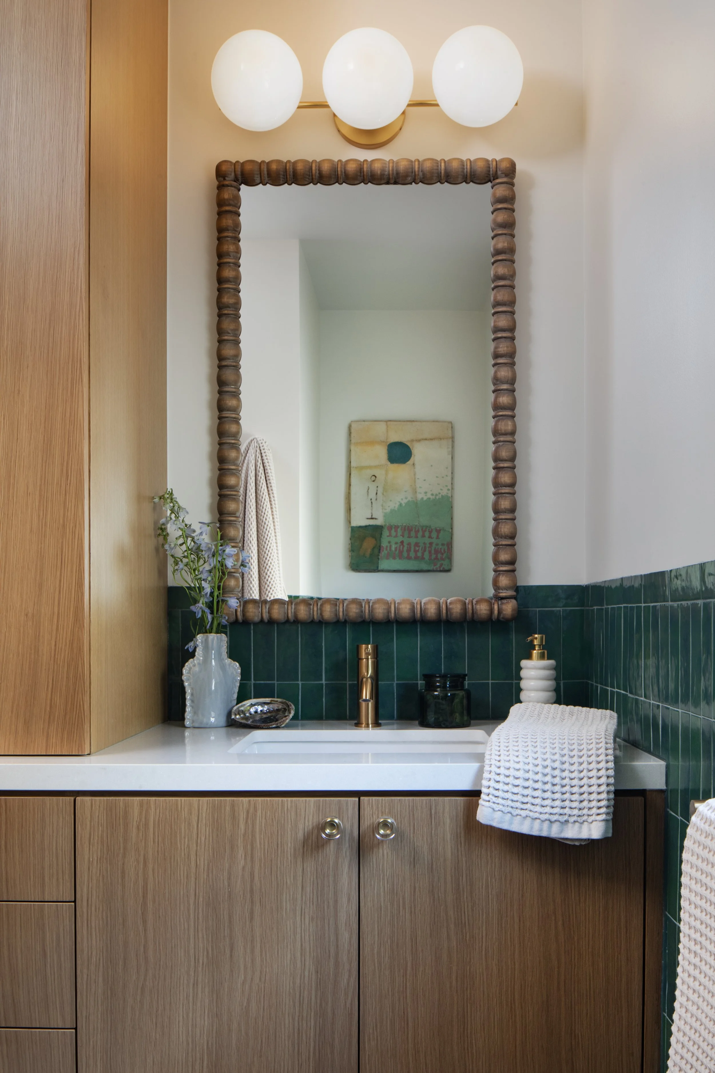 KyleenKopelson_MarineSt_MeghanBob_KidsBathVanity_V2_HR.jpg