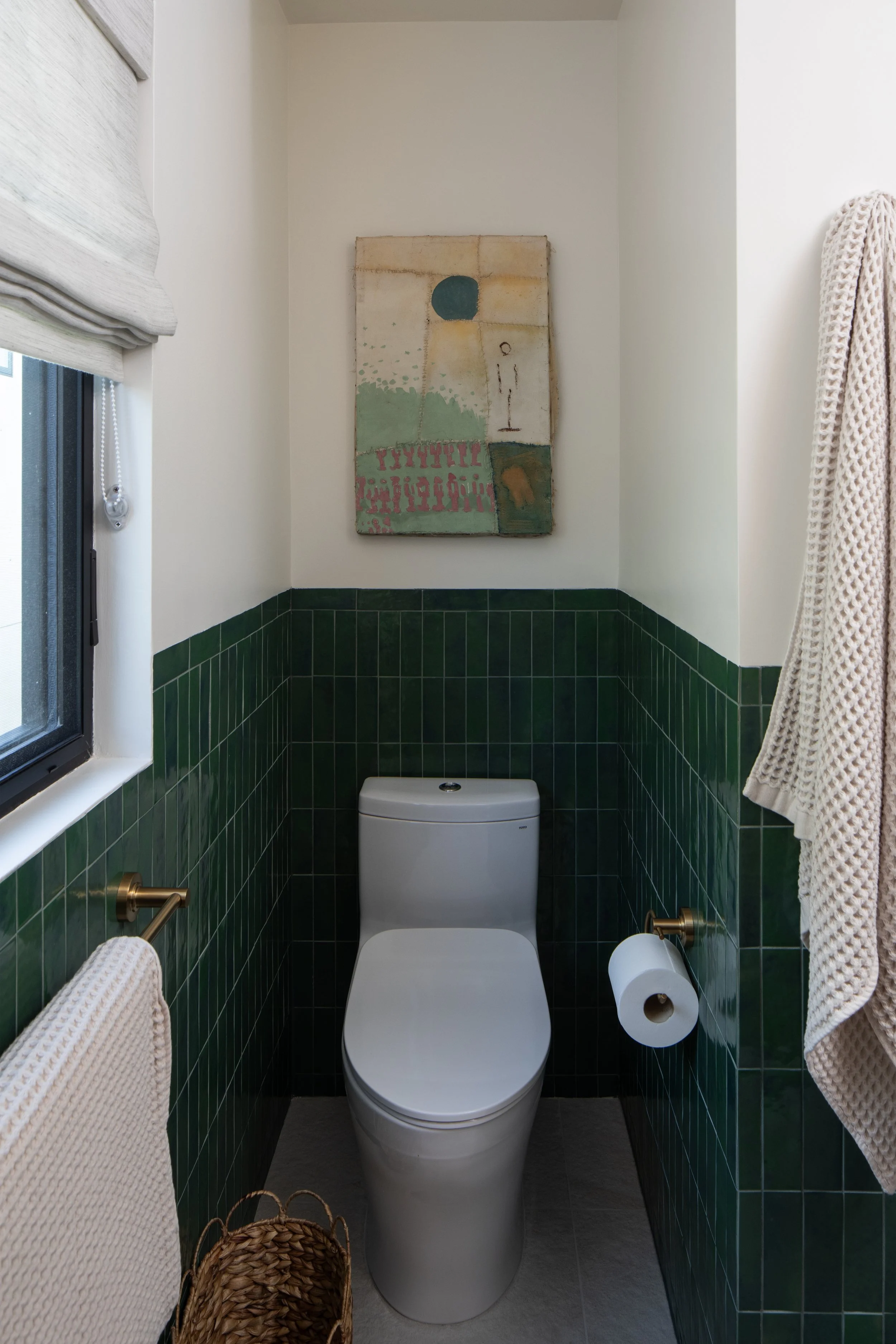 KyleenKopelson_MarineSt_MeghanBob_KidsBathToilet_HR.jpg