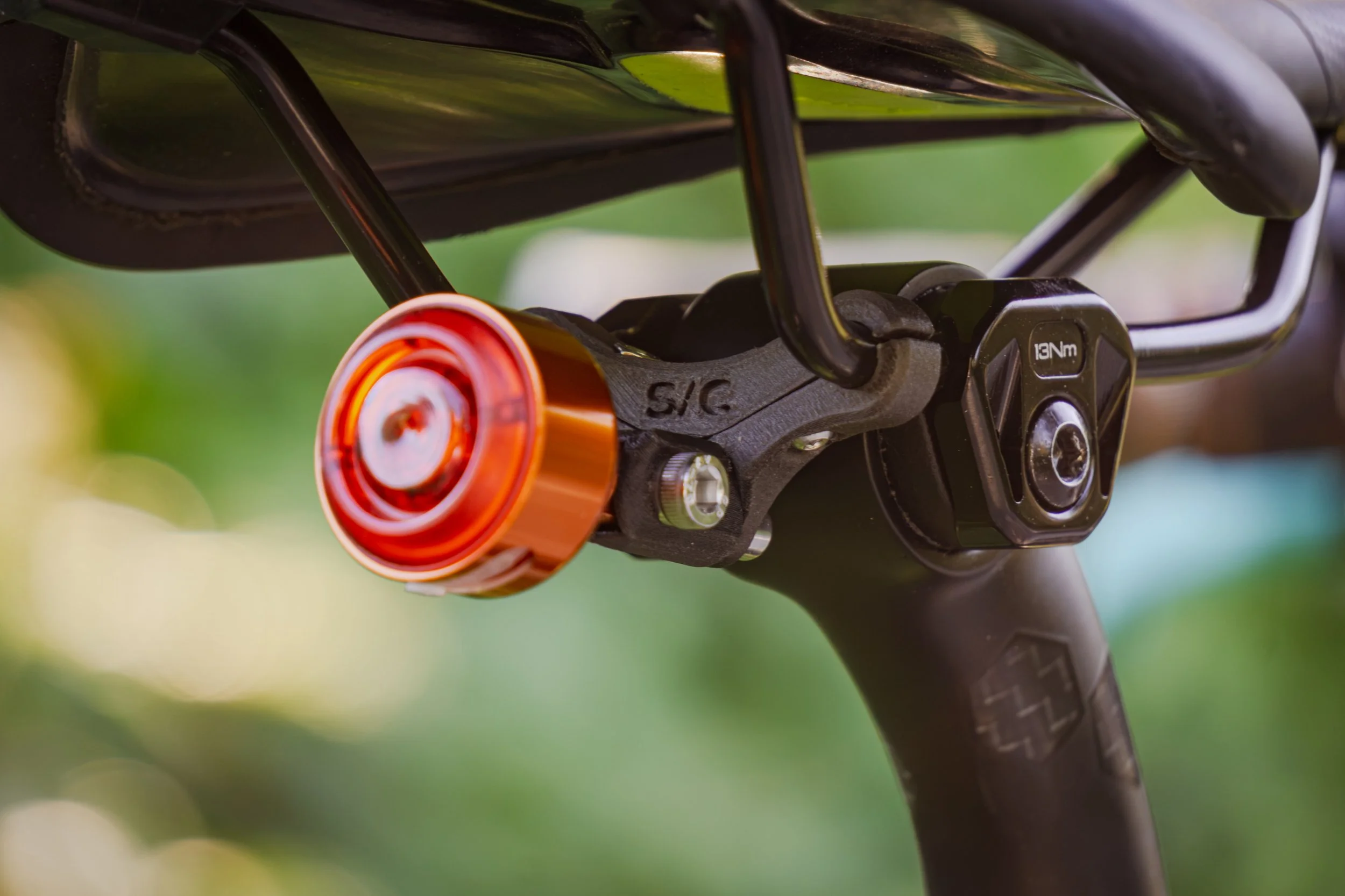 The Fishplate-Saddle Rail Light Mount