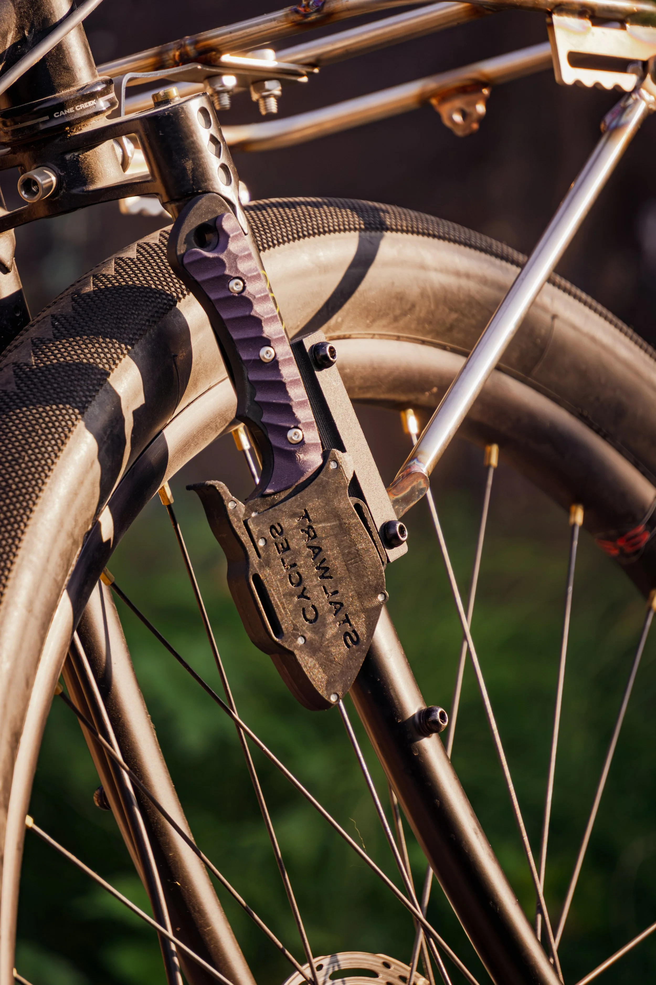 The Stinger-Two Pack Mountable Camp Knife