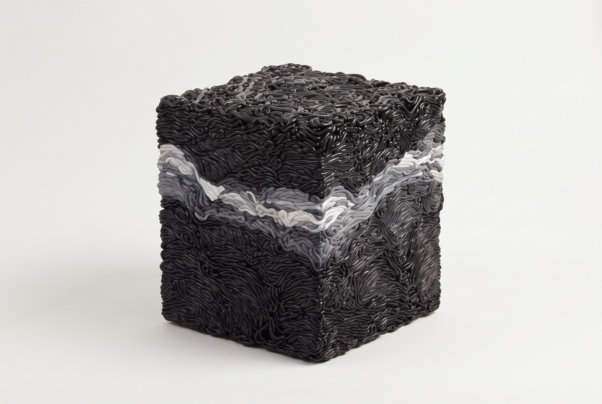 hueform007_sideview3.png