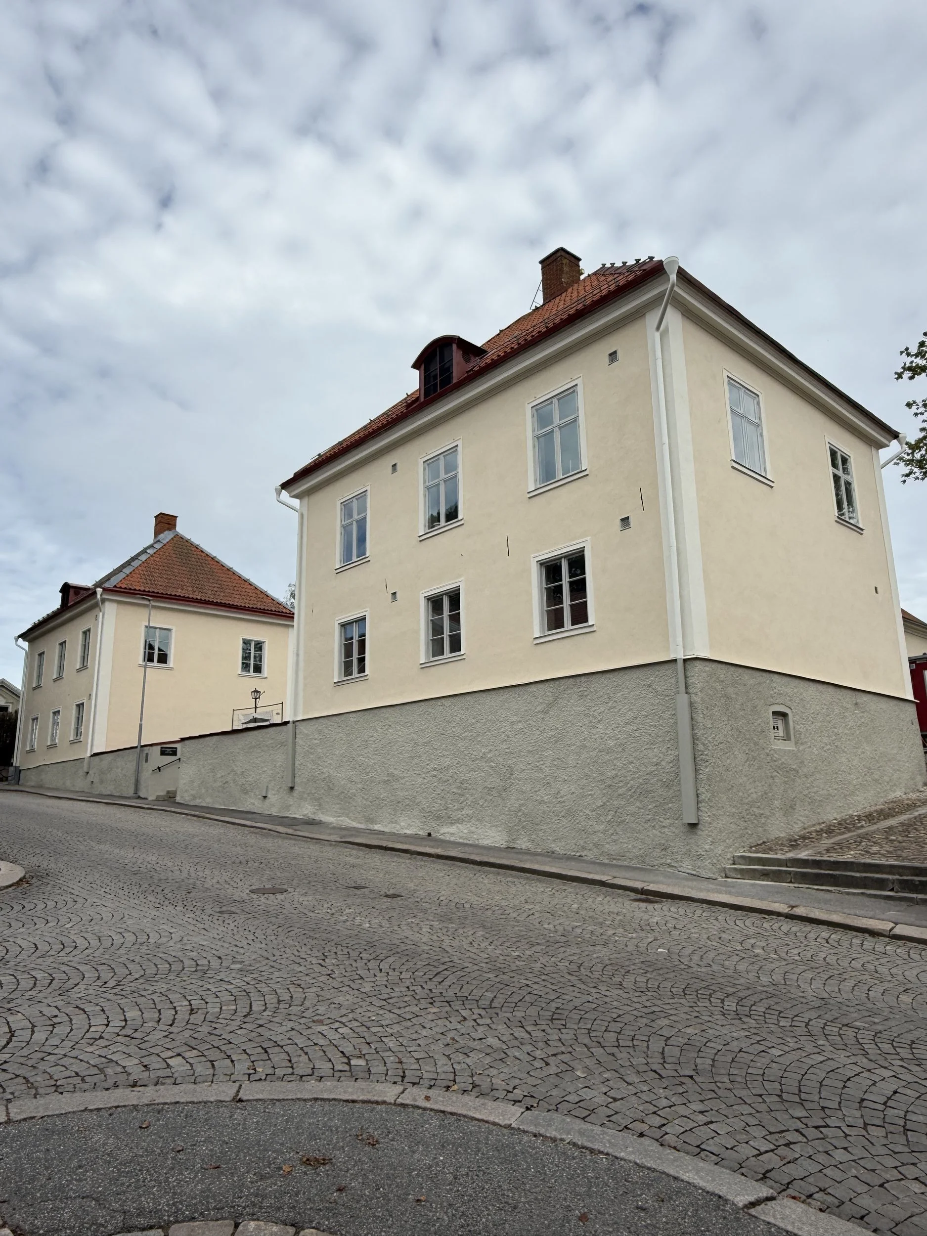Svenska kyrkan, Askersund - renovering av Sofia Magdalena Kyrkflyglar
