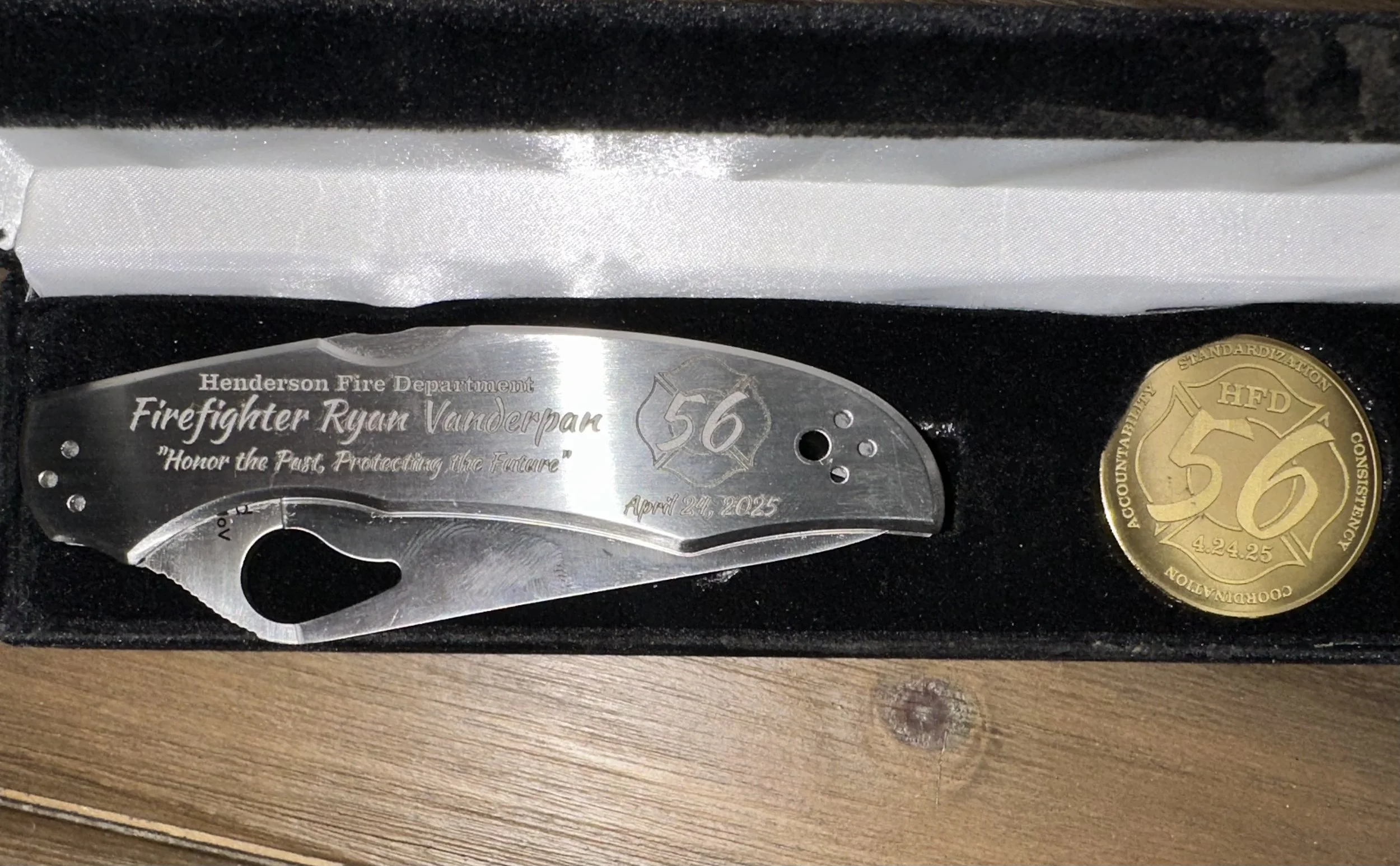 Vanderpan Knife Coin.jpg