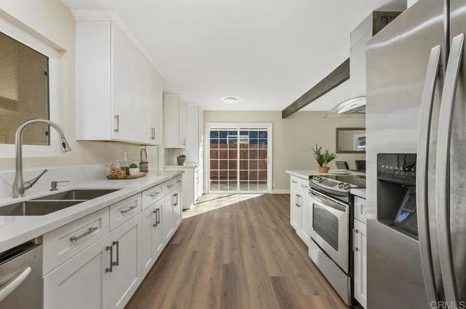 kitchen (1).jpg