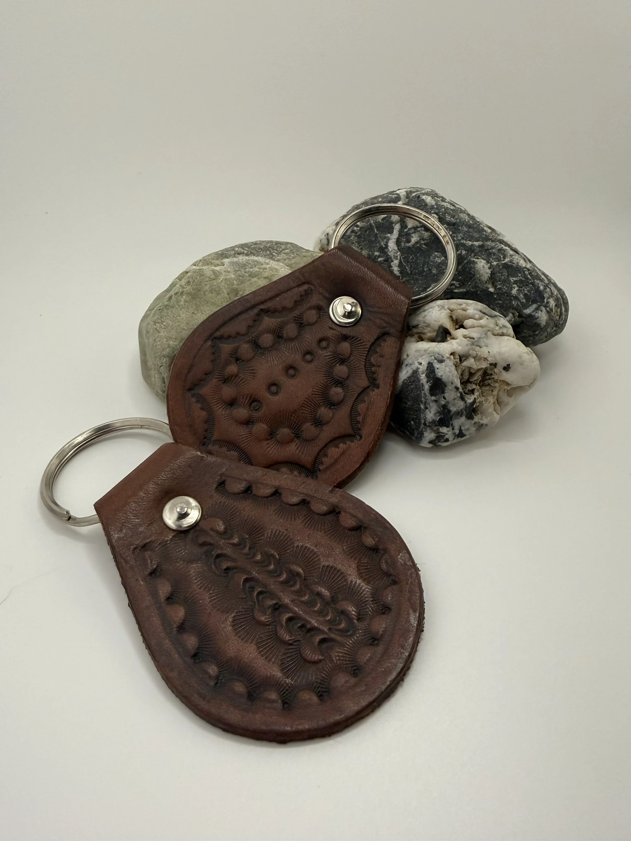 leatherkeychains1.jpg